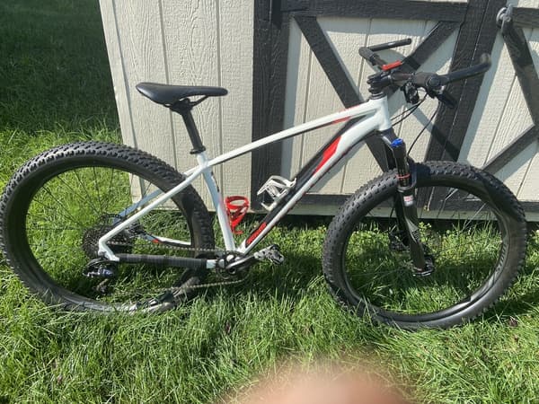 2018 specialized on sale pitch blue book