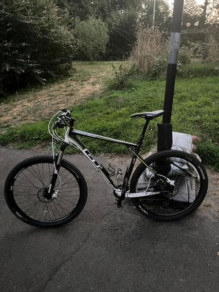 2016 GT Avalanche El Bicycle Details BicycleBlueBook