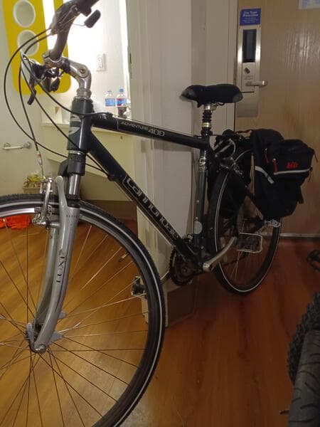 cannondale adventure 400 hybrid bike