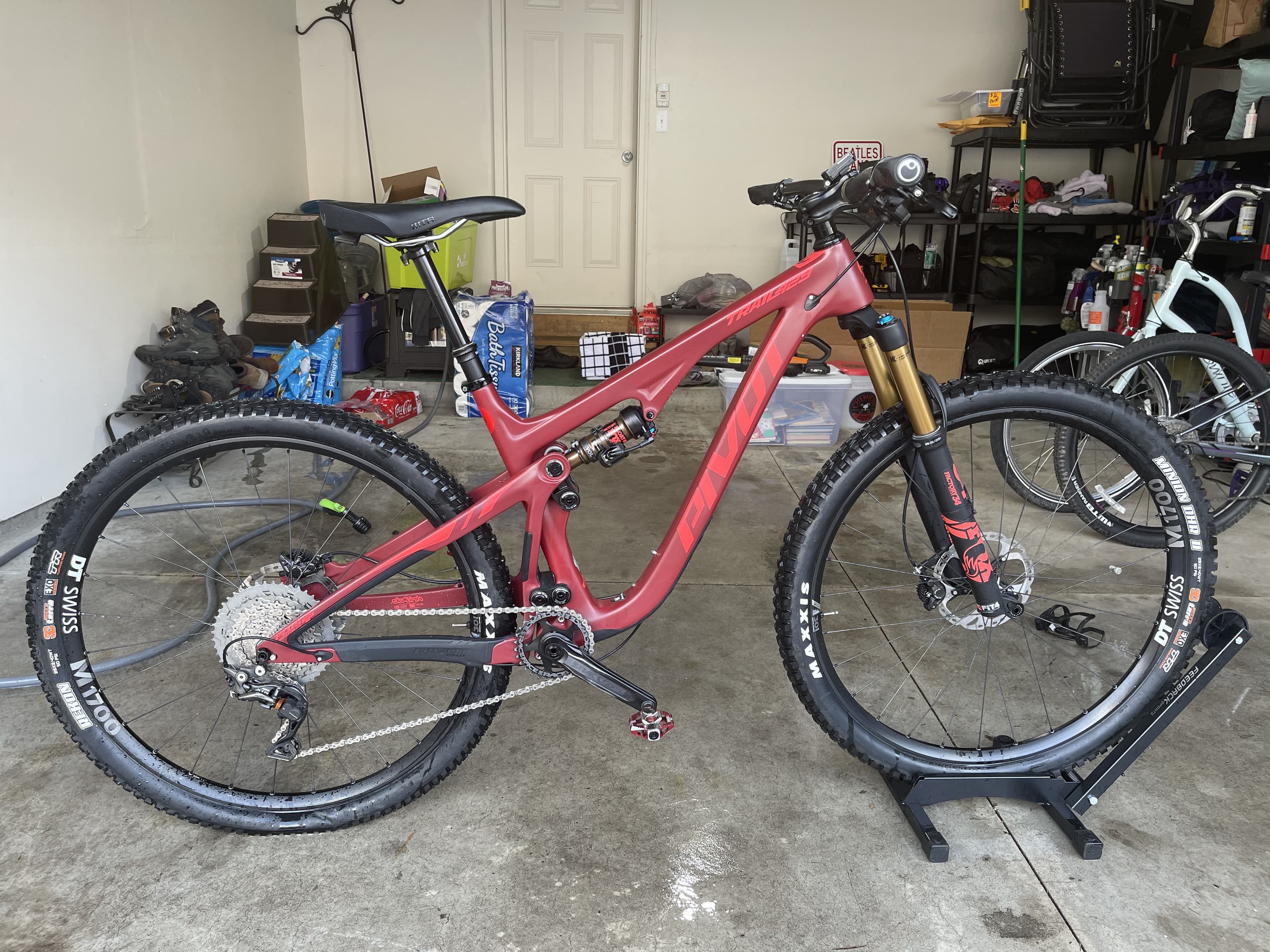 Pivot trail top 429 carbon