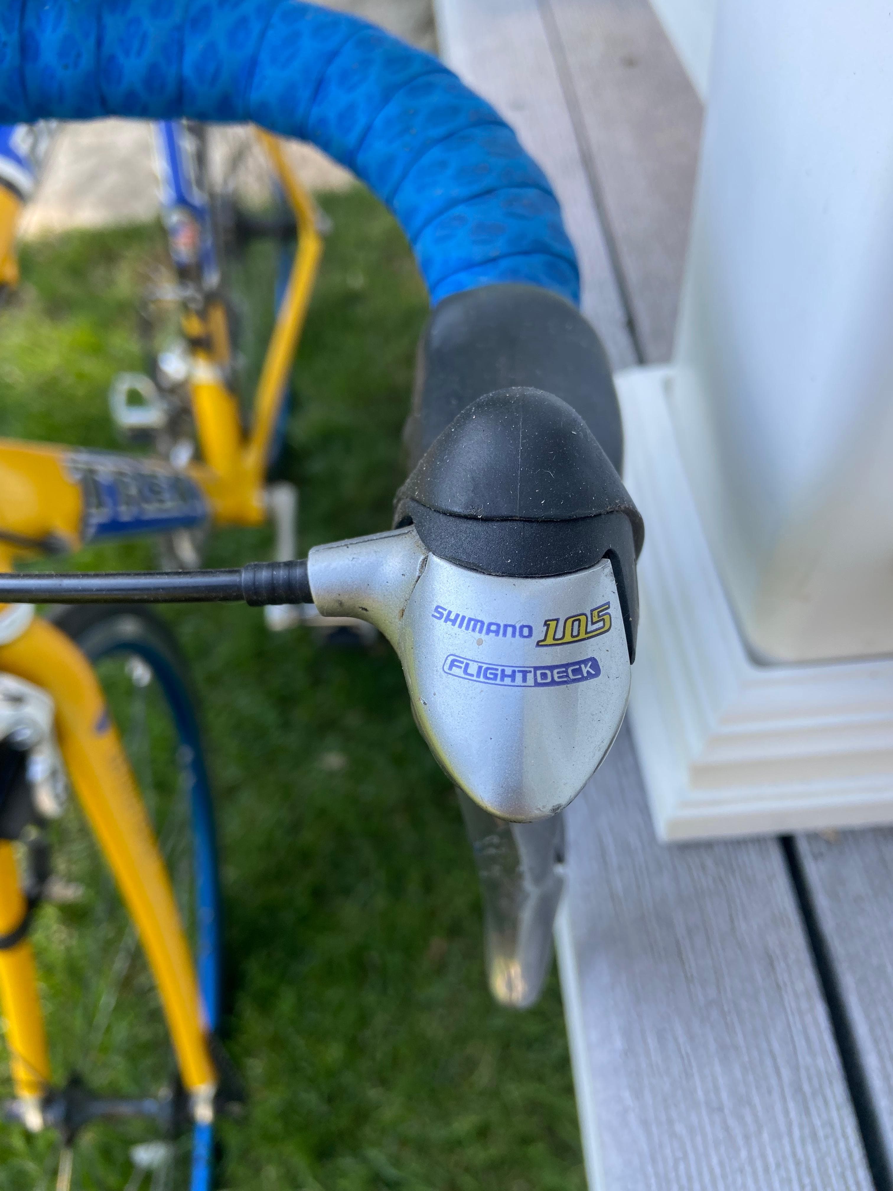 Trek 2200 shop blue book