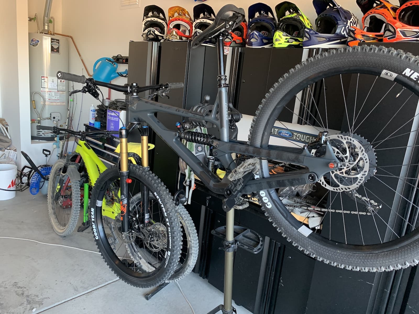 2020 YT Jeffsy Pro Race CF YT Jeffsy BicycleBlueBook