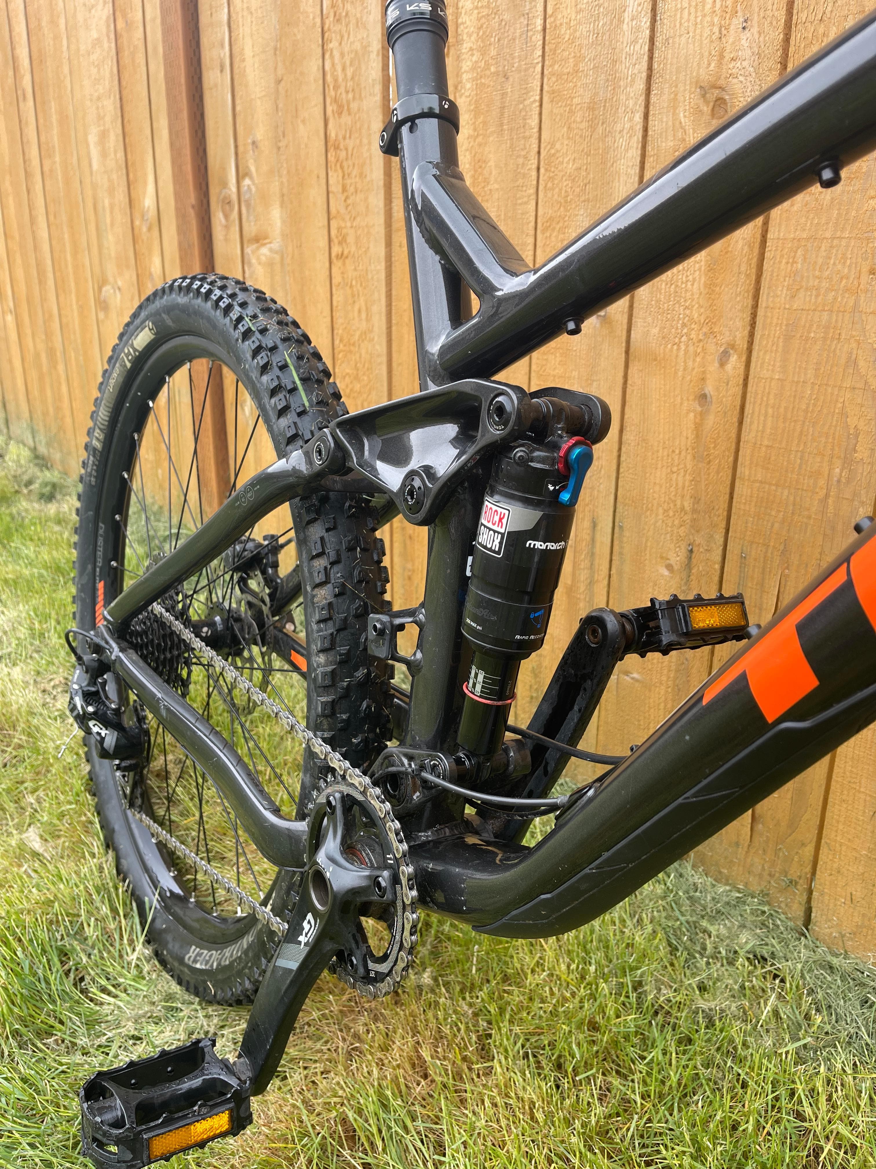 Trek slash 8 2025 2016 specs