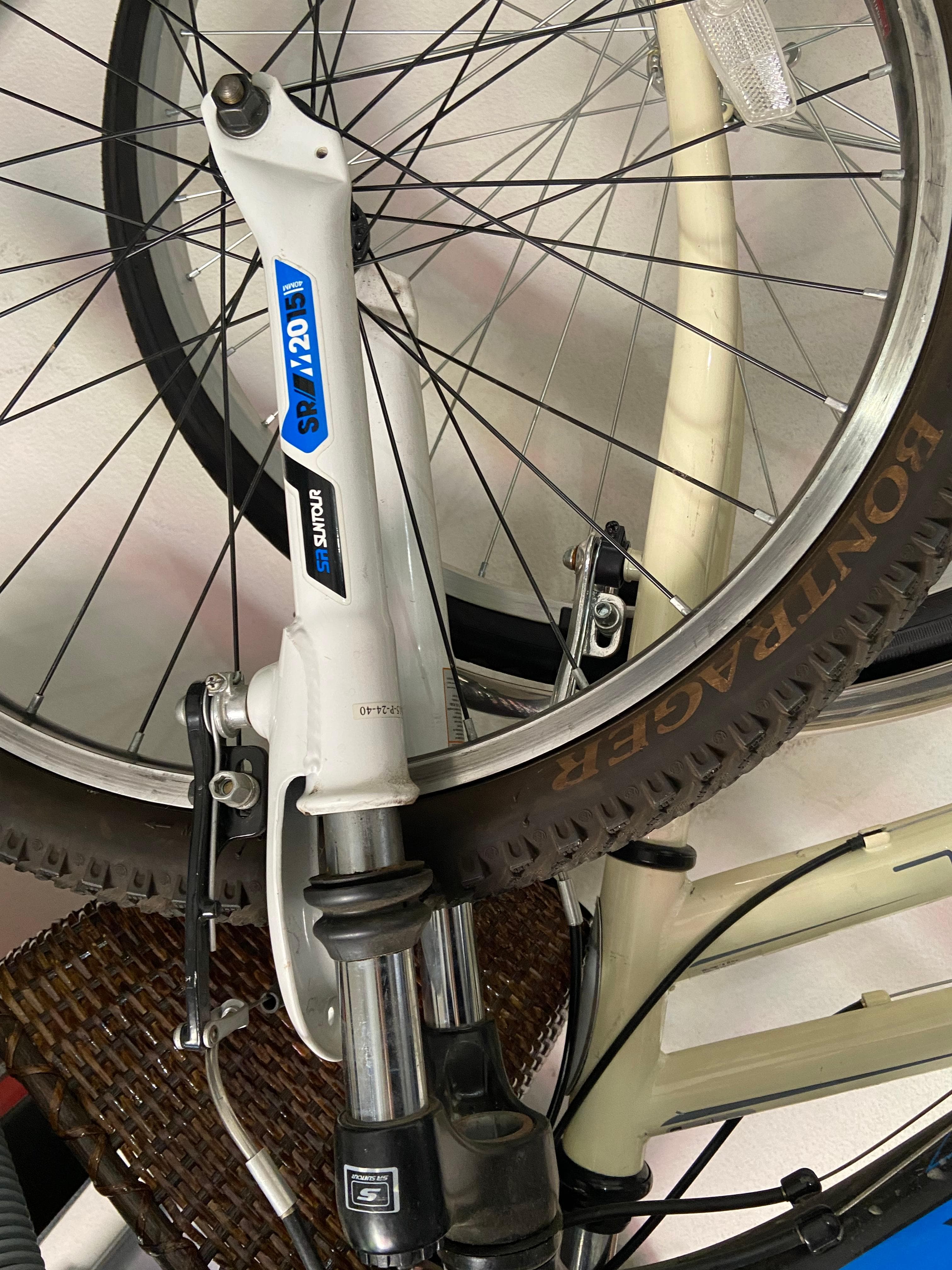 Trek sr suntour best sale m2015