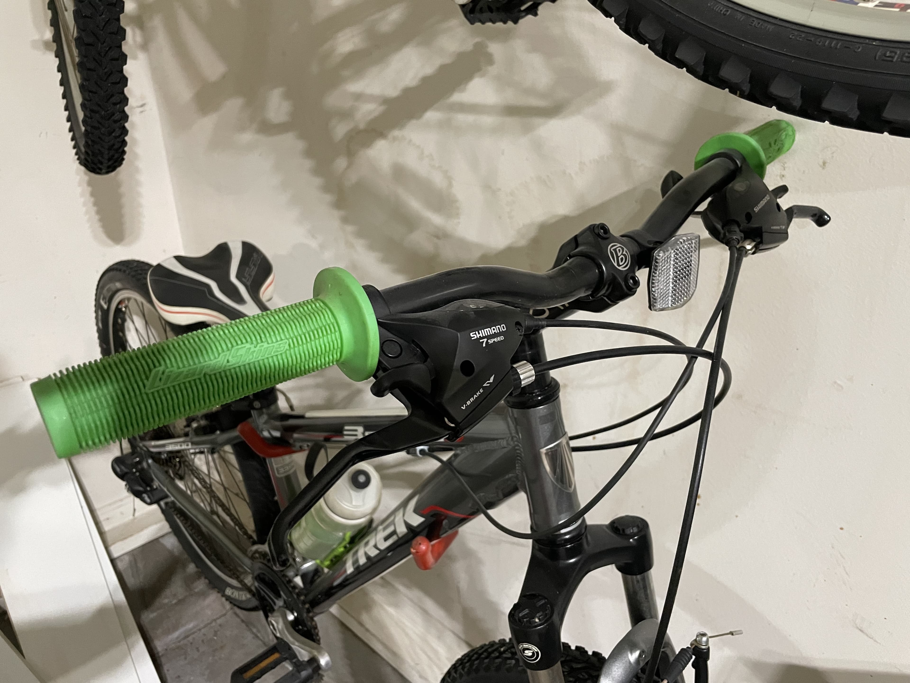 2012 2025 trek 3500