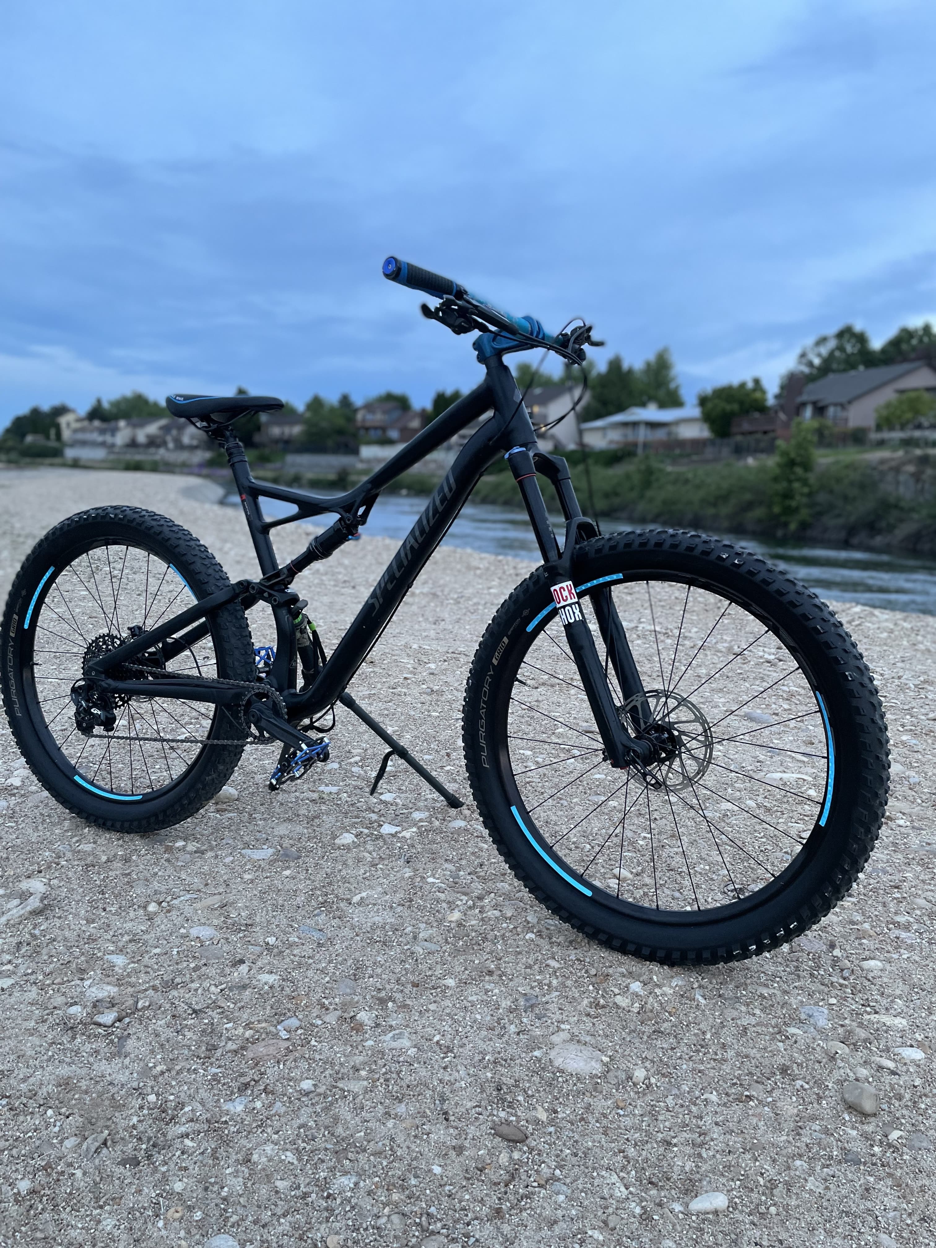 2016 Specialized Stumpjumper 27.5 BicycleBlueBook