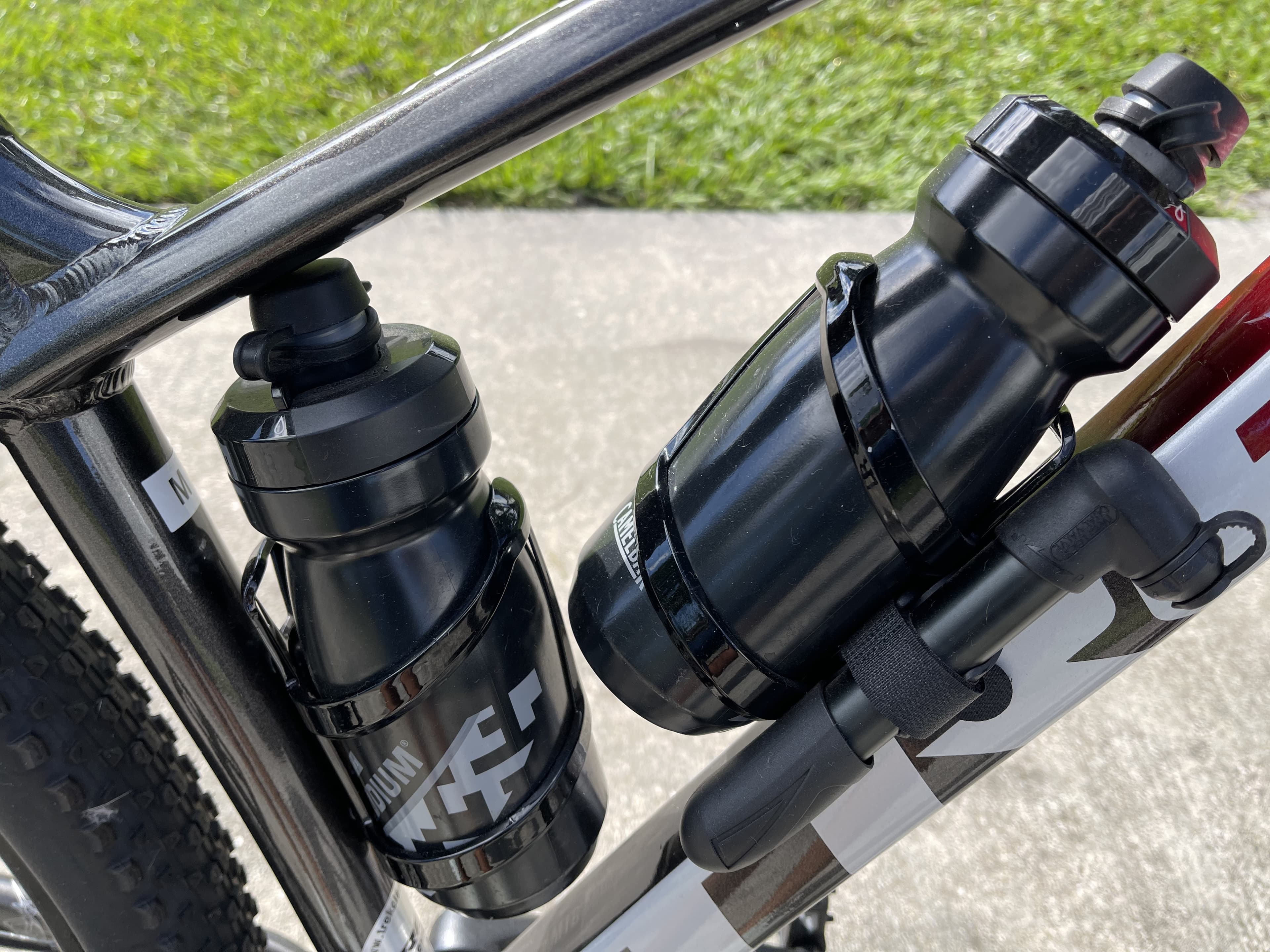 Trek marlin 6 store water bottle holder