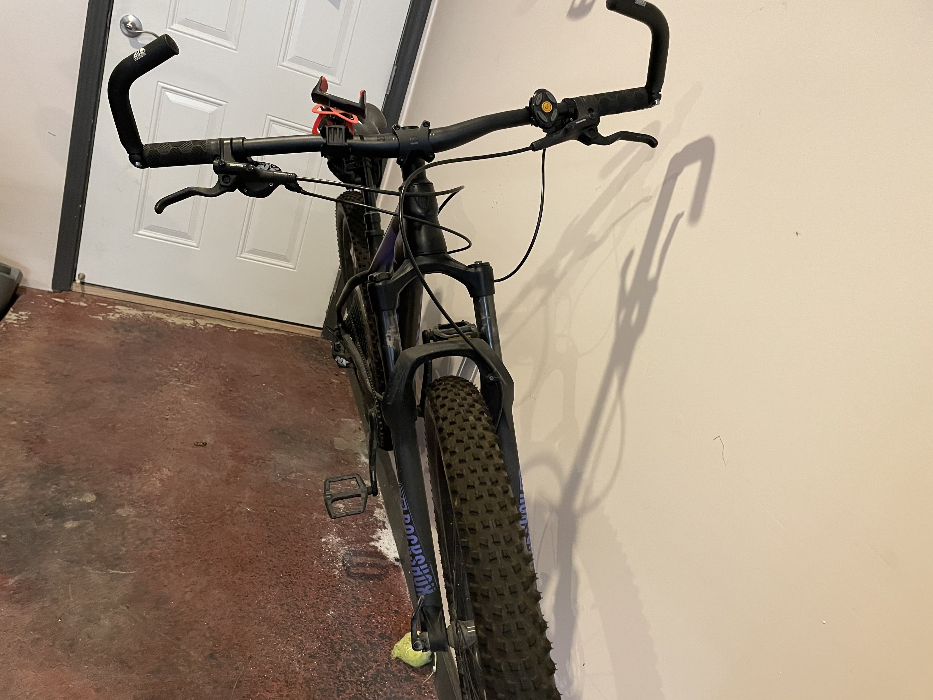 2019 Trek Roscoe 8 Women s BicycleBlueBook