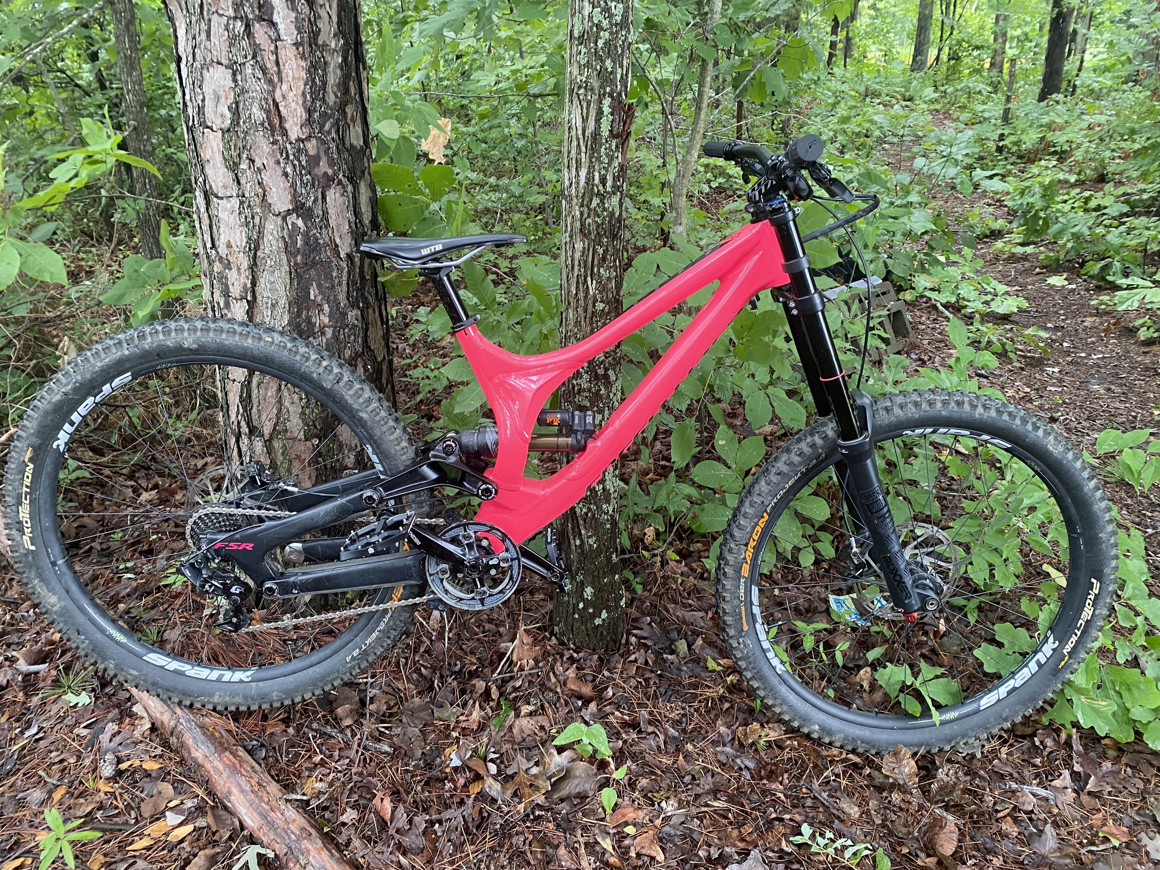 2018 Specialized Demo 8 I Alloy BicycleBlueBook