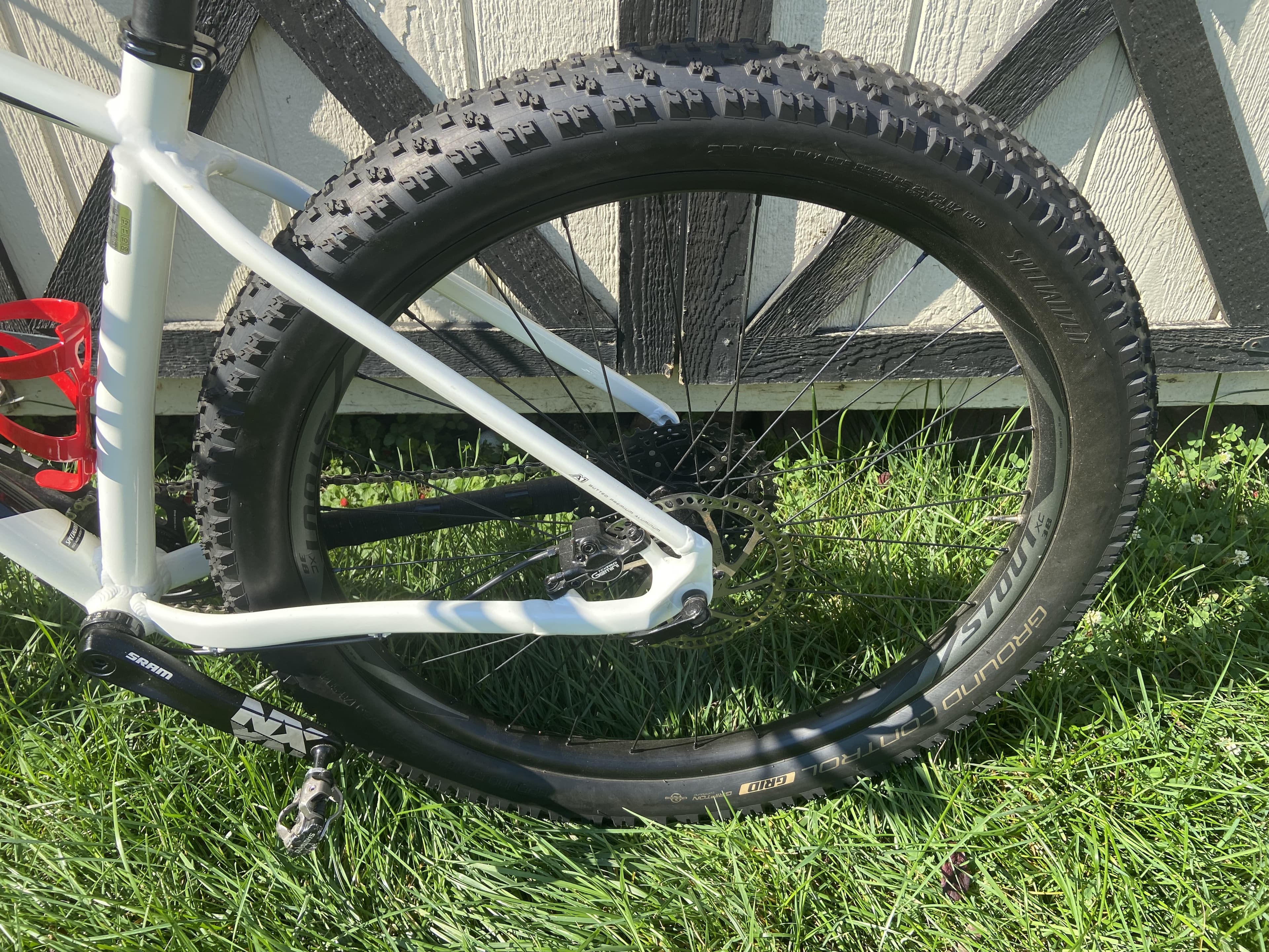 2018 Specialized Fuse Sport 6Fattie BicycleBlueBook