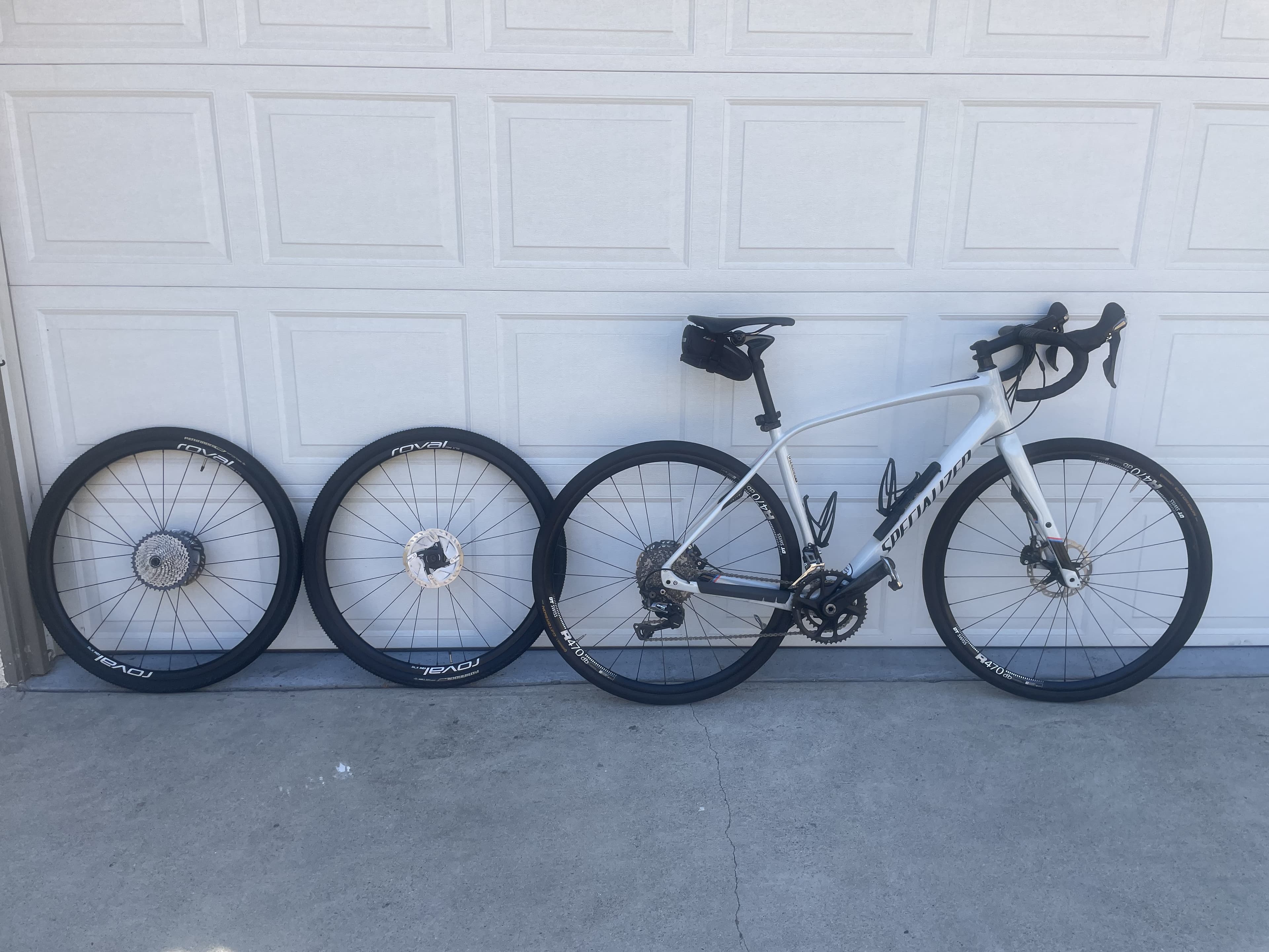 2016 Specialized Diverge Expert Carbon BicycleBlueBook