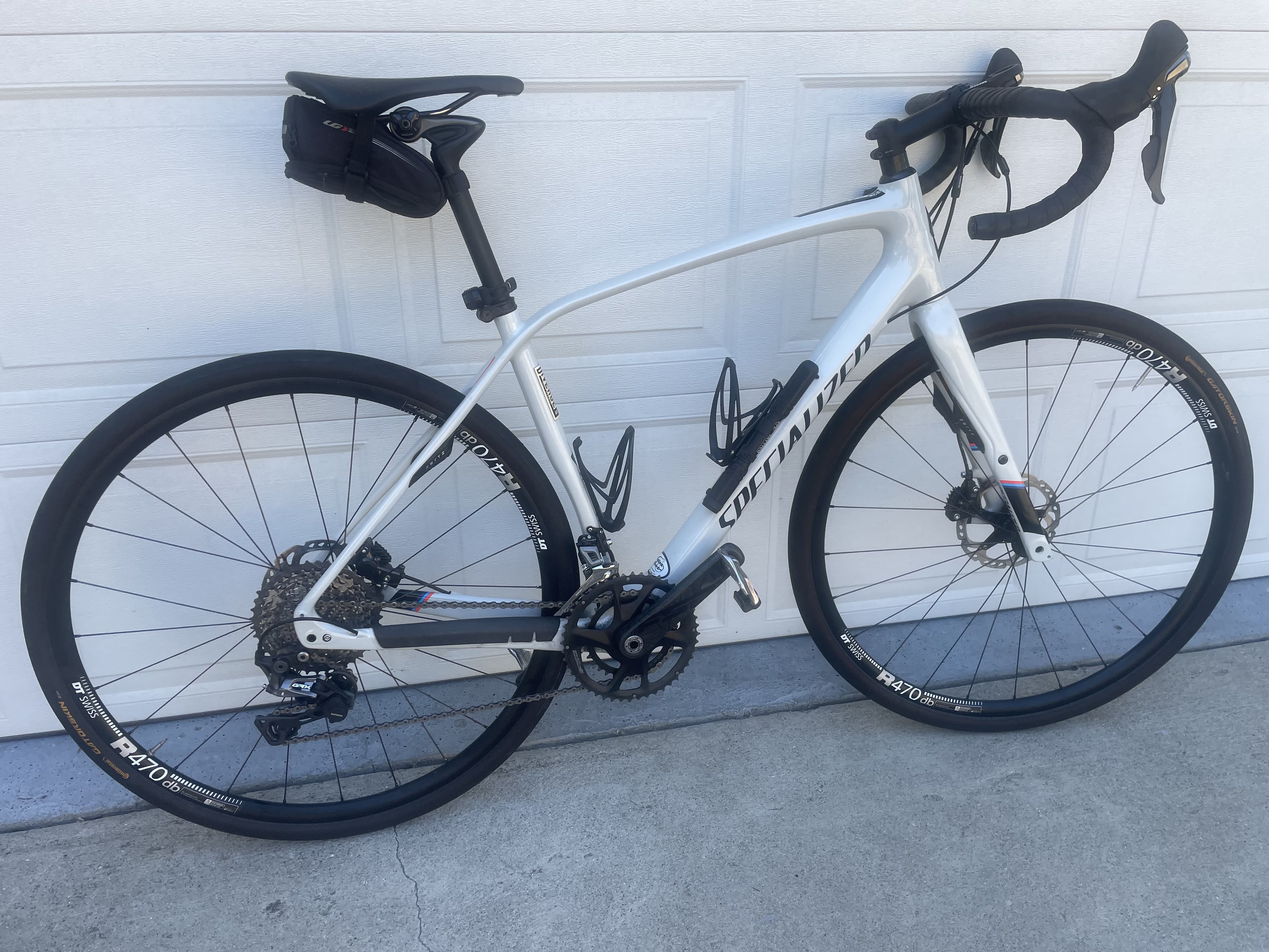 2016 Specialized Diverge Expert Carbon BicycleBlueBook