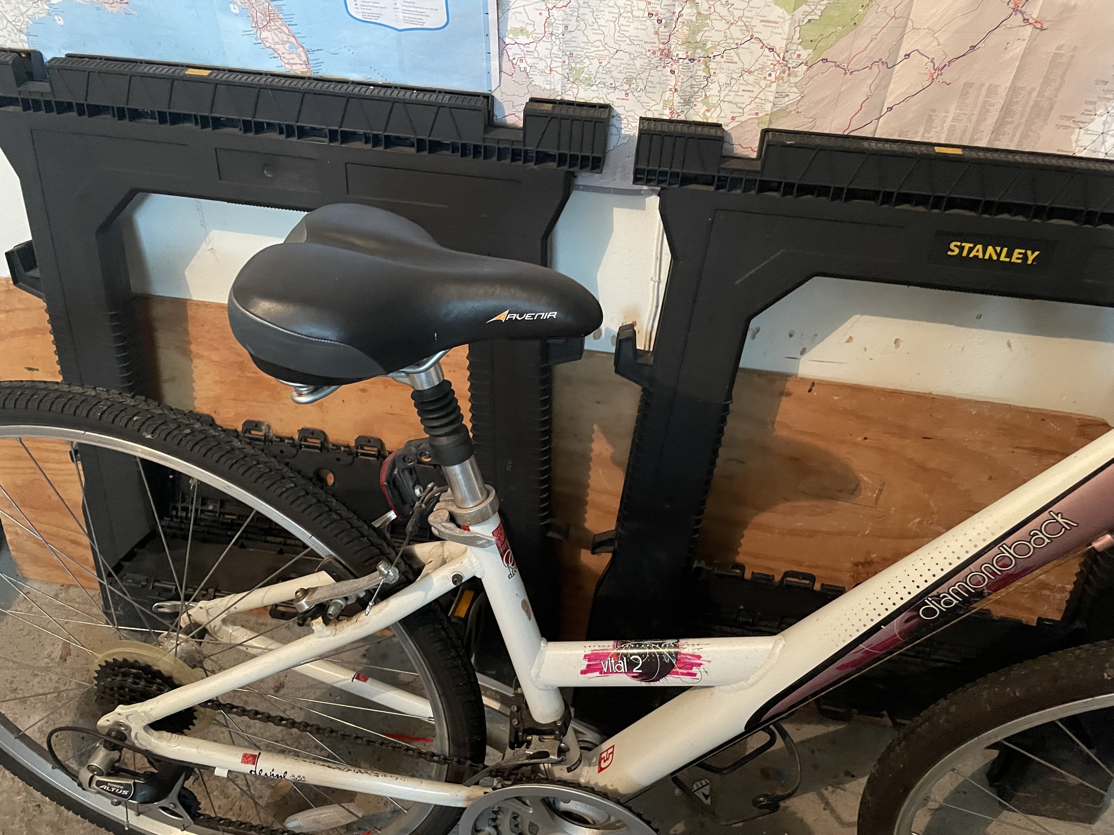 Diamondback bicycles 2016 women's vital 2 complete store hybrid bike