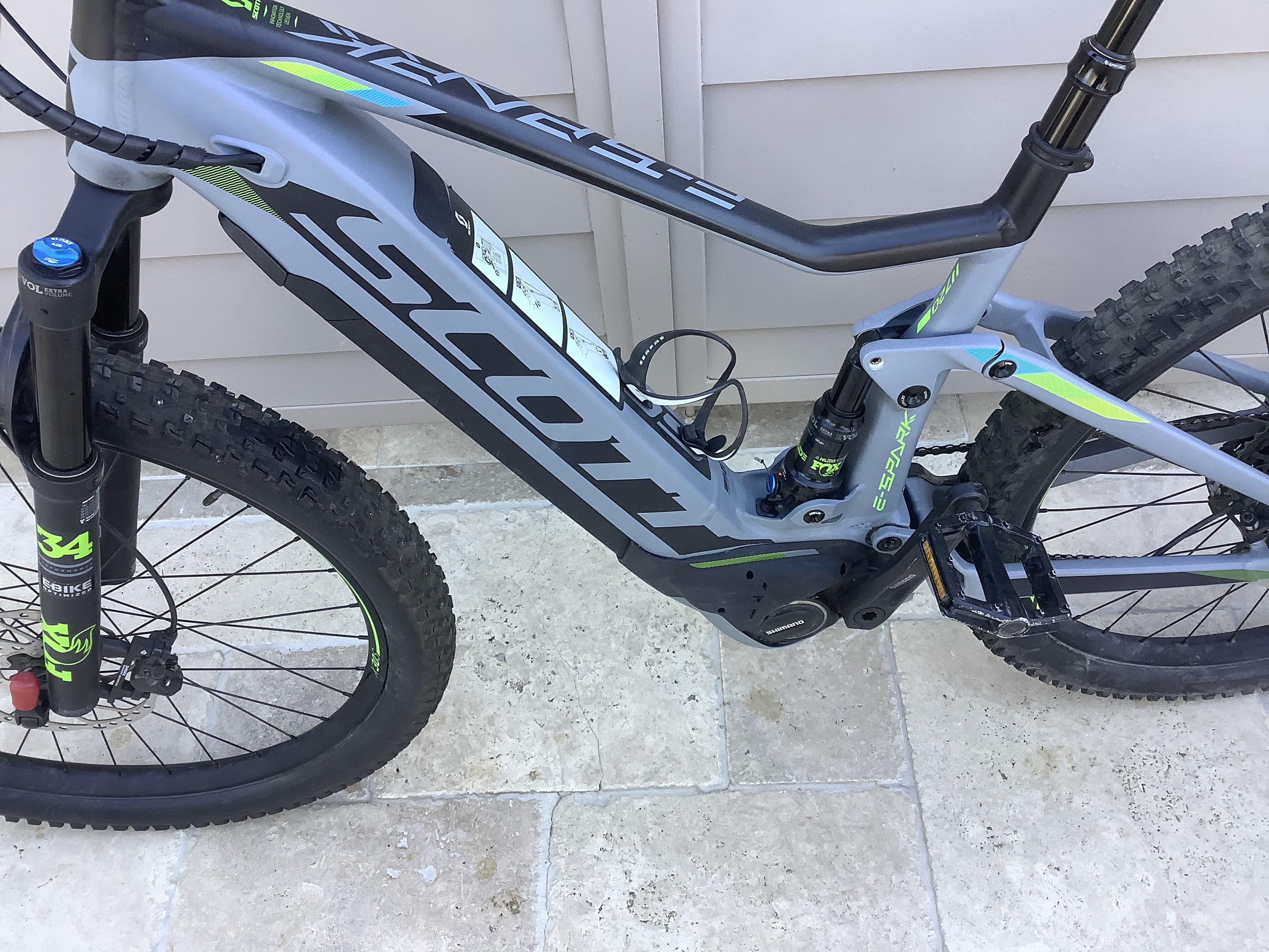 Scott deals espark 720