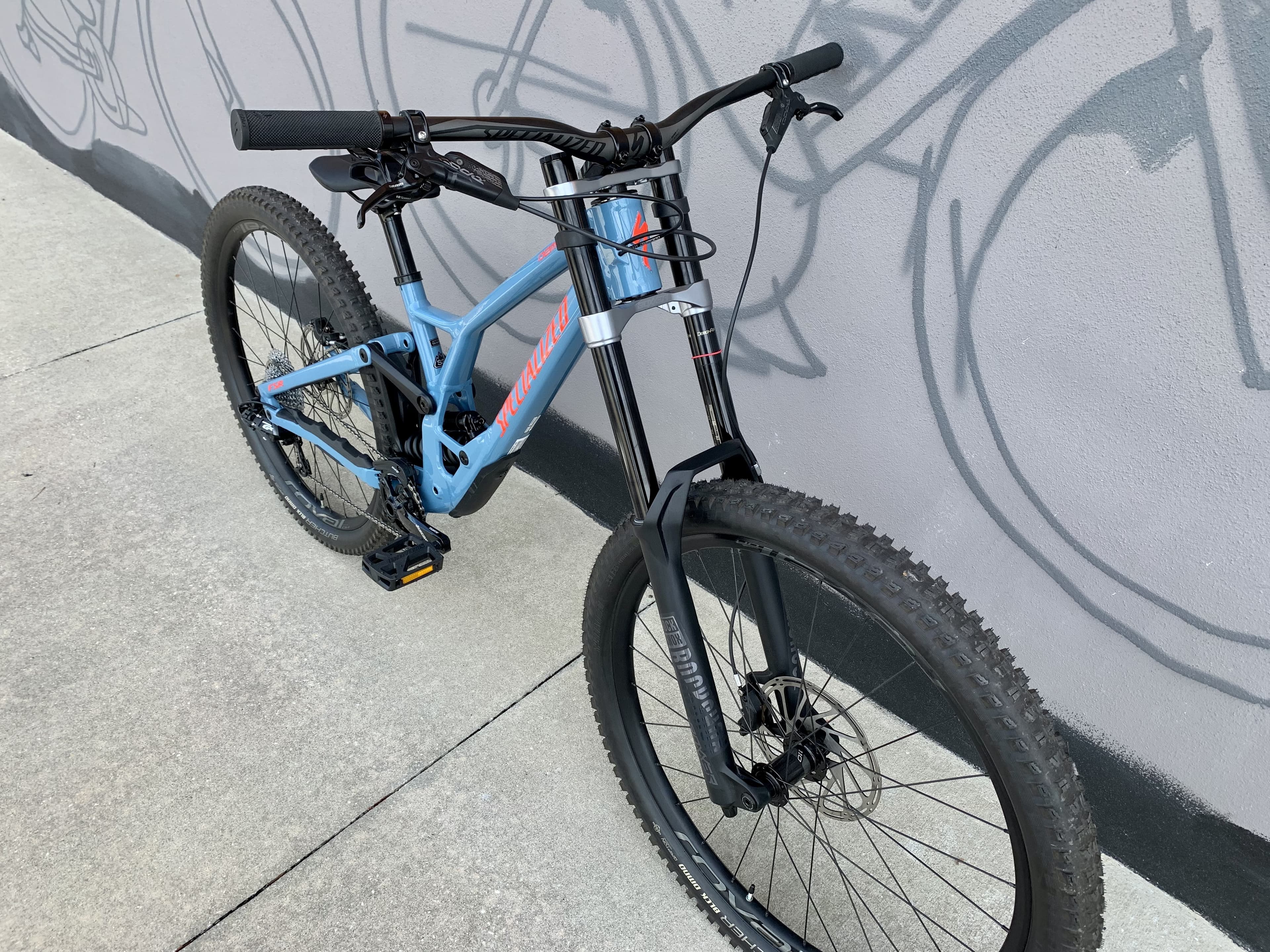 2019 Specialized Demo Expert 29 BicycleBlueBook