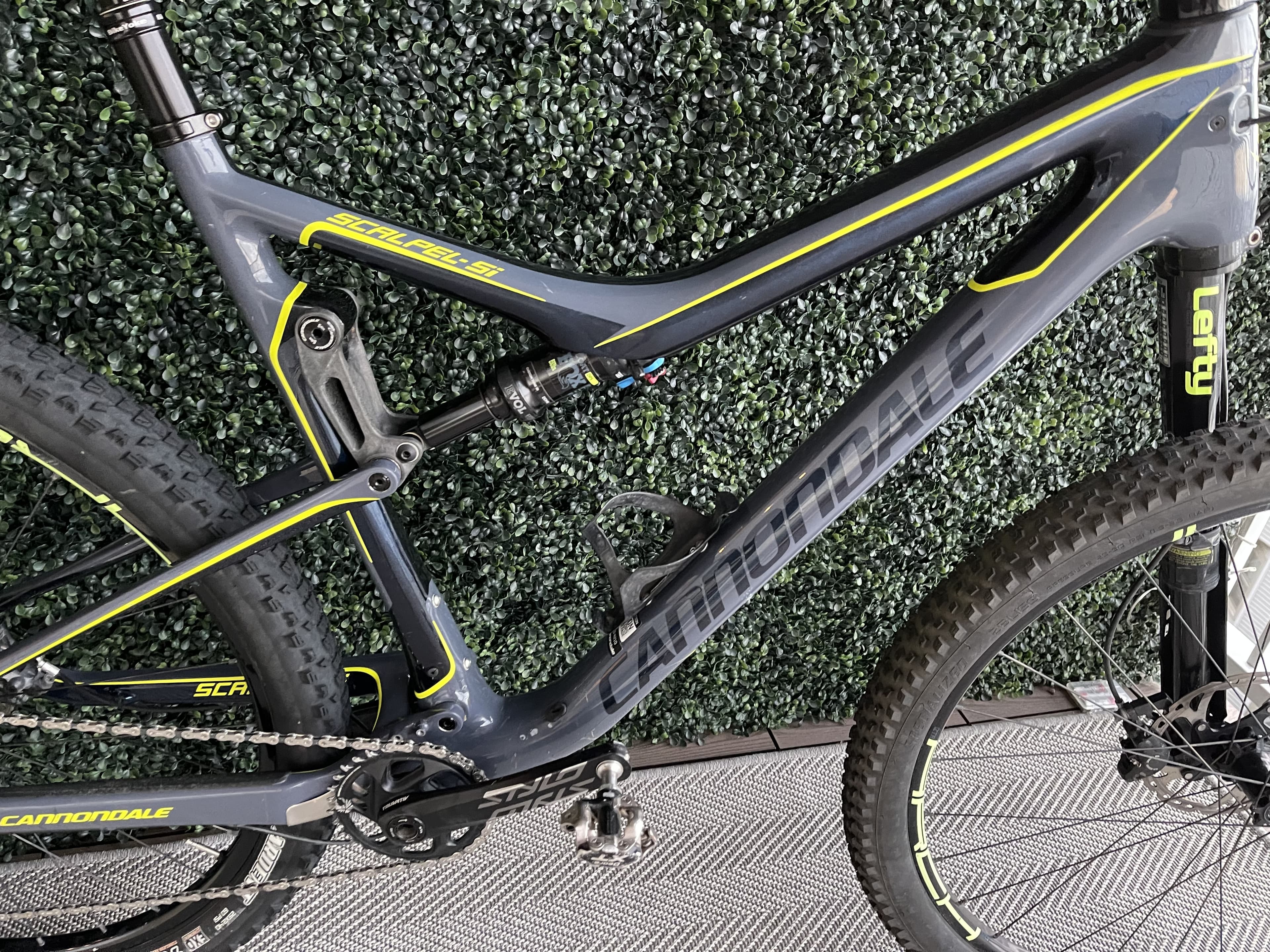 Scalpel si online carbon 1 2017