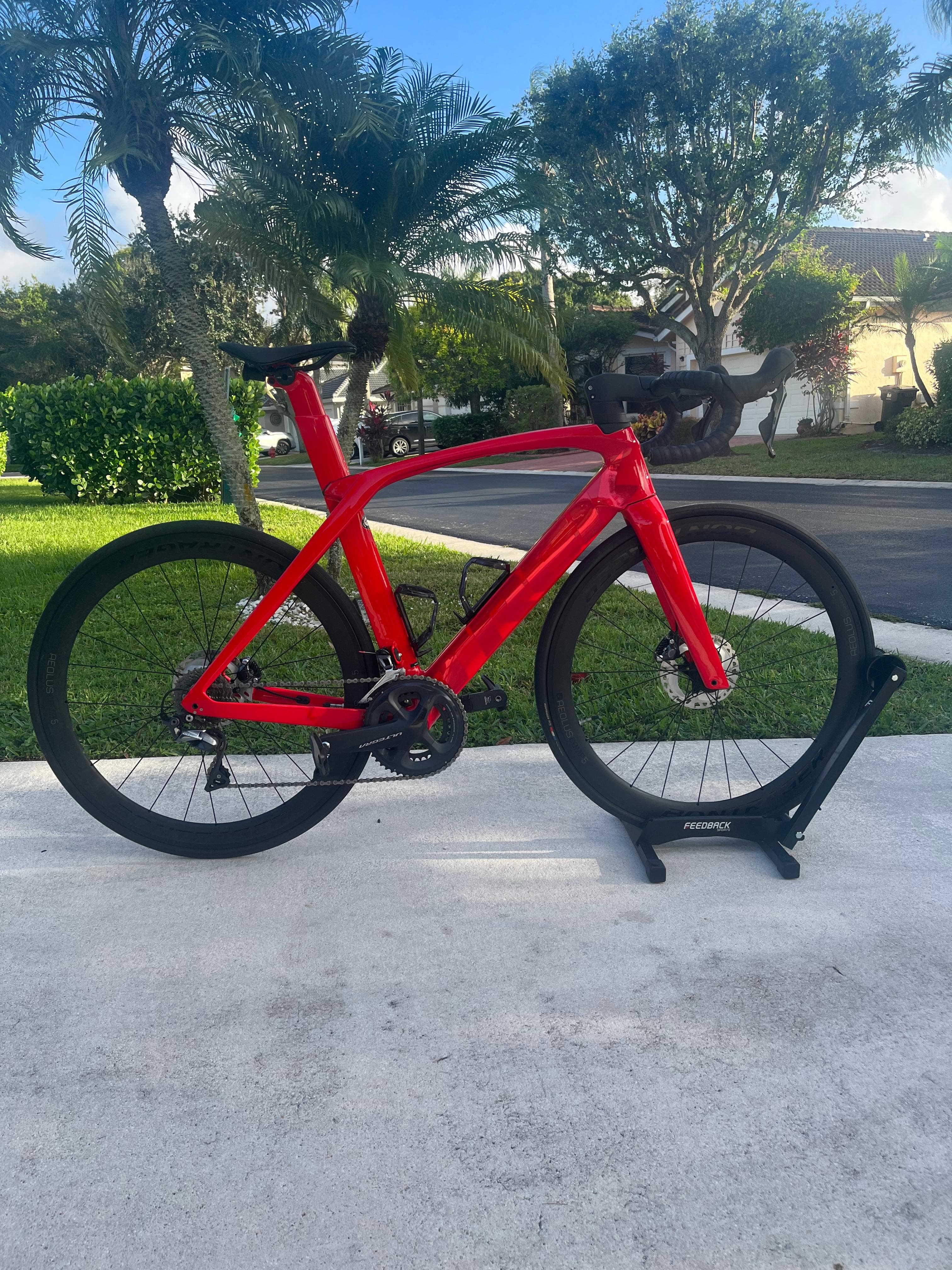 2022 Trek Madone SL 6 BicycleBlueBook