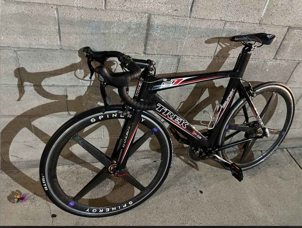 Trek e7 equinox tri on sale bike