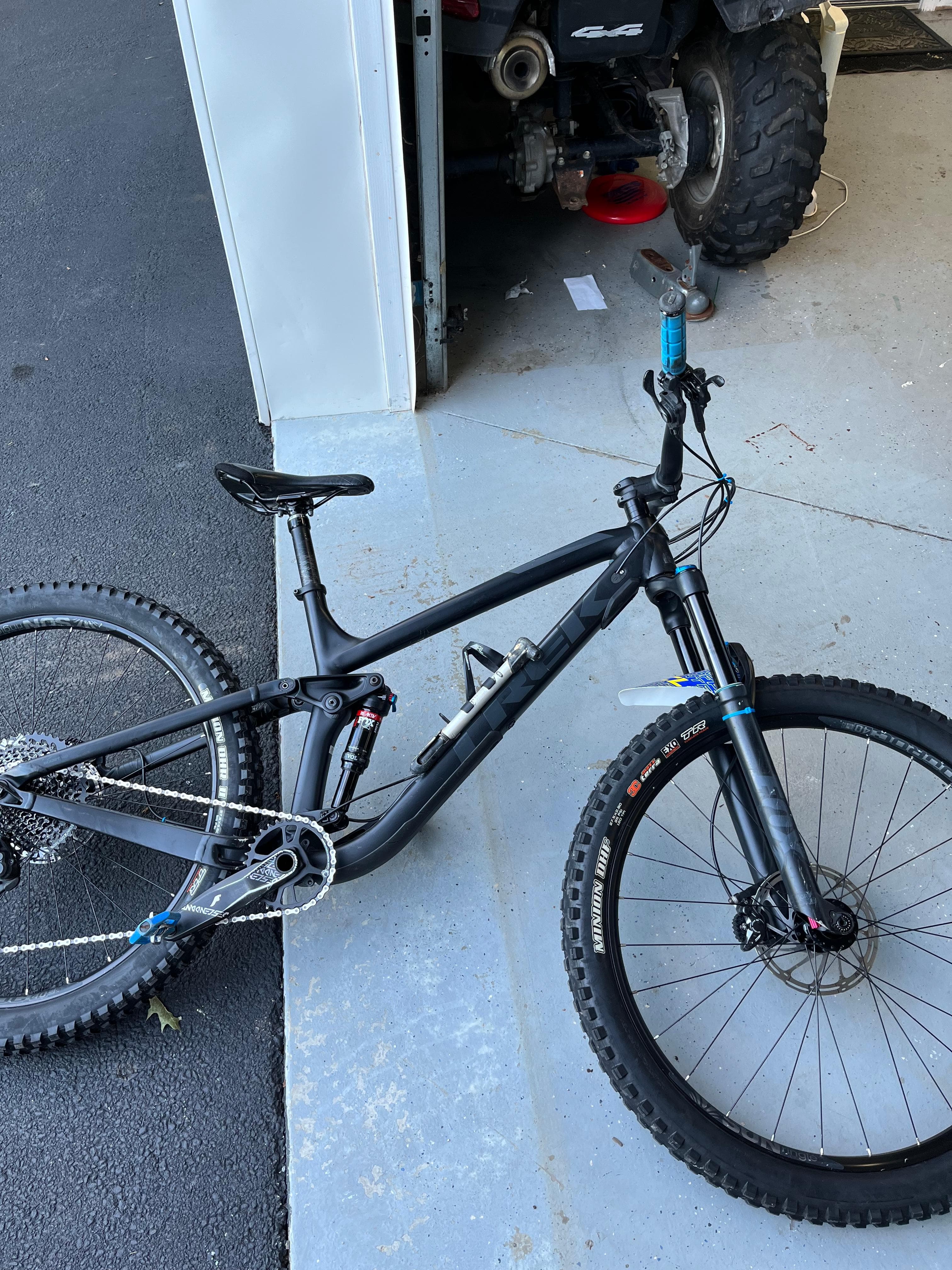 Trek fuel ex 8 27.5 sale plus 2019
