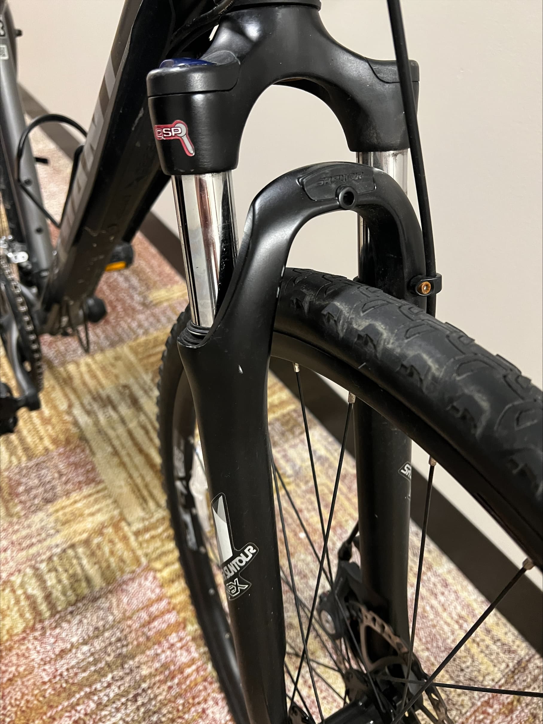 Giant roam hotsell 4 hybrid bike