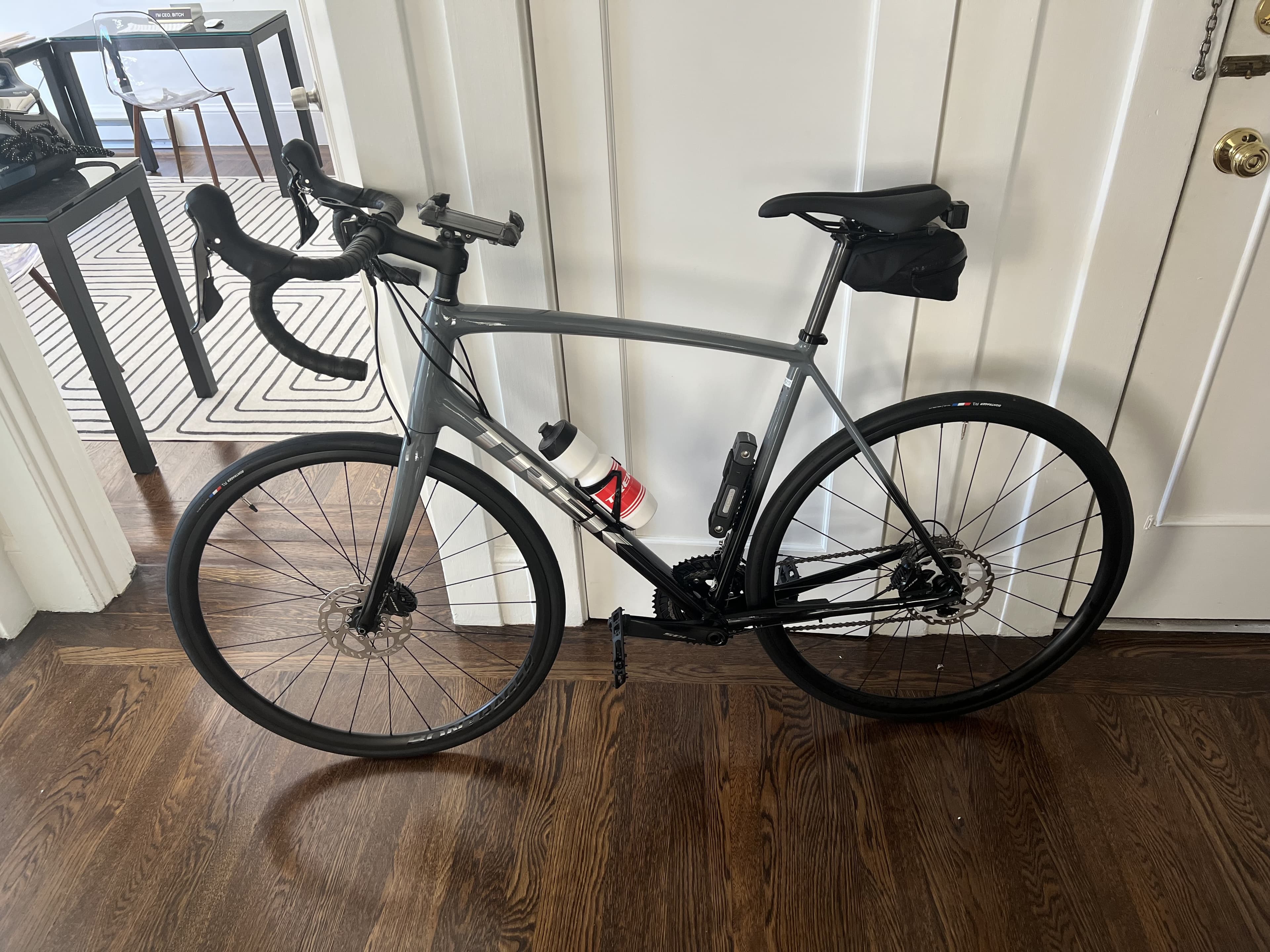 Trek domane alr hotsell 5 disc 2021