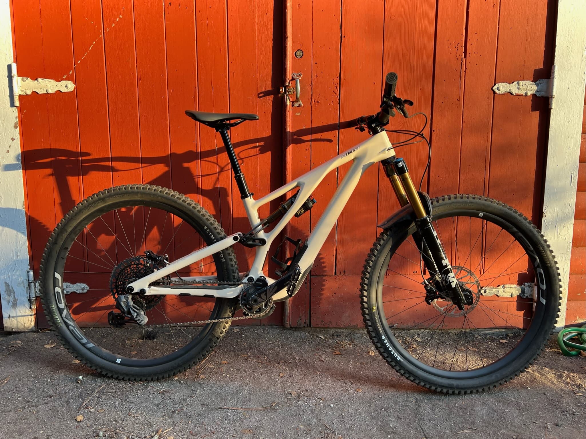 2022 Specialized Stumpjumper EVO Pro BicycleBlueBook