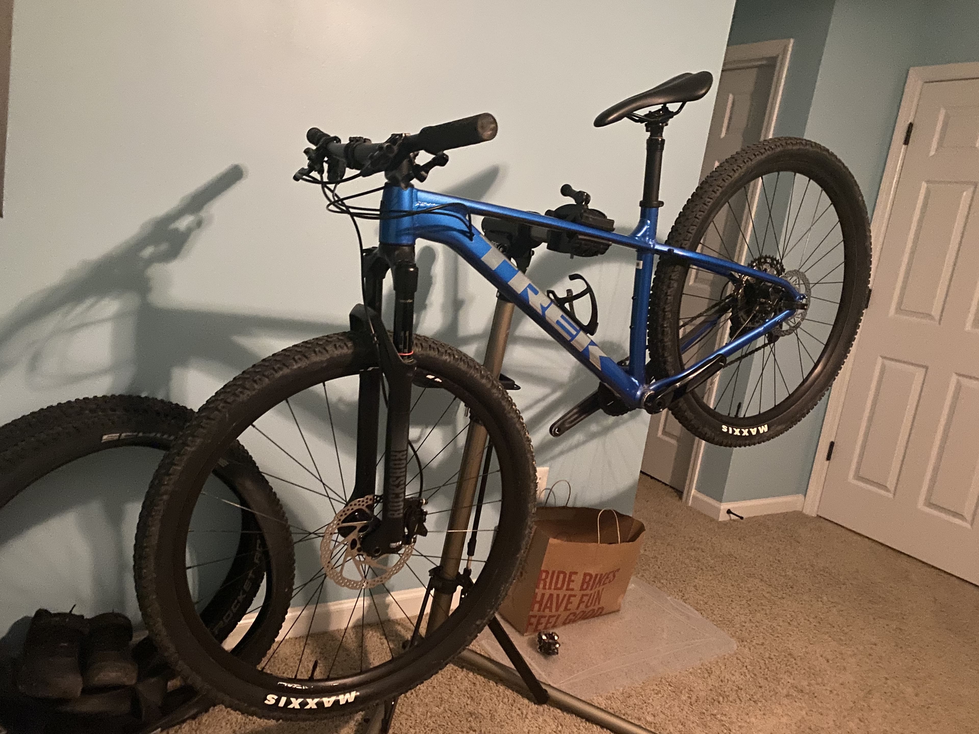 2022 Trek X Caliber 9 BicycleBlueBook