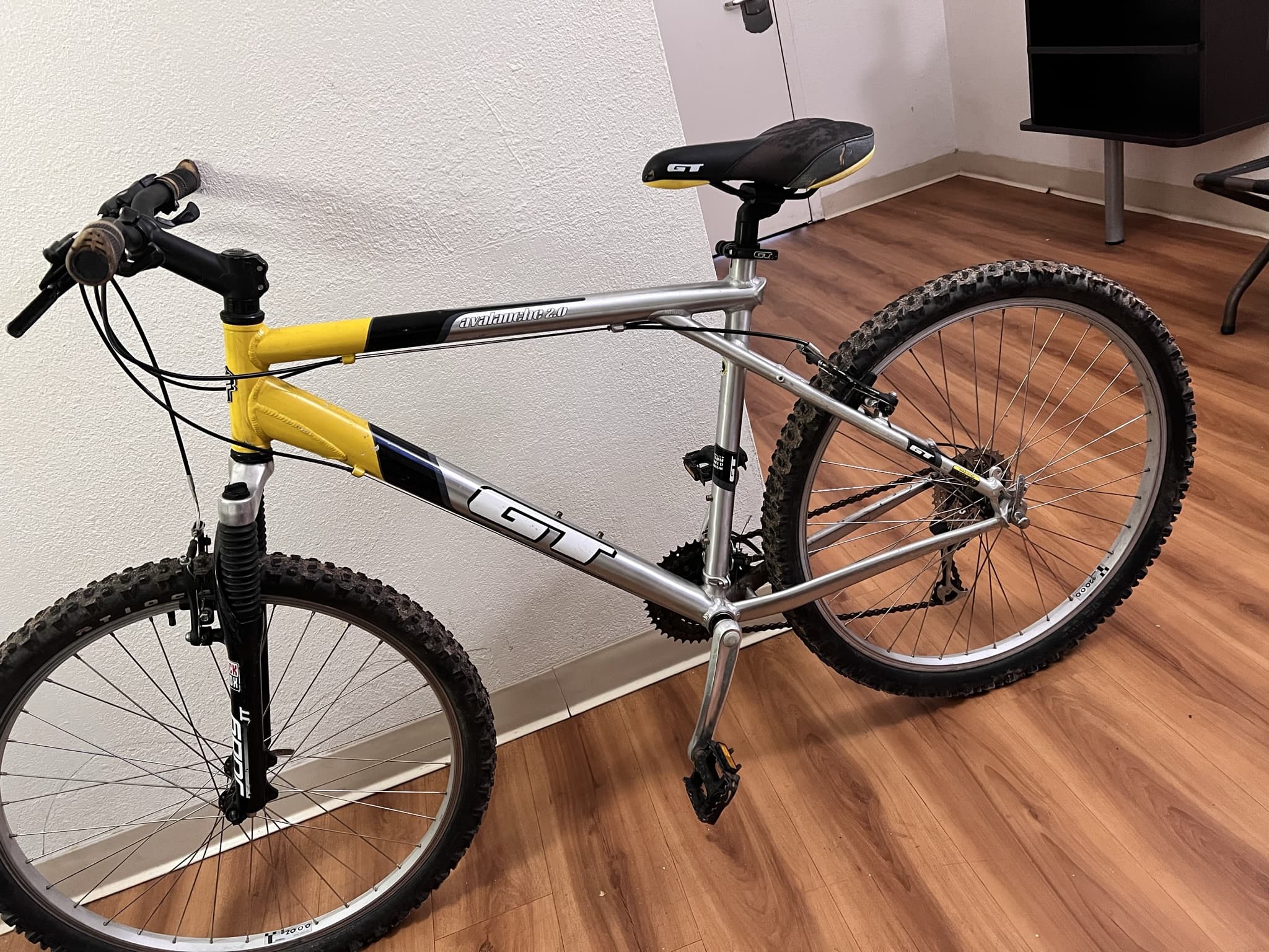 Gt avalanche 2000 hotsell