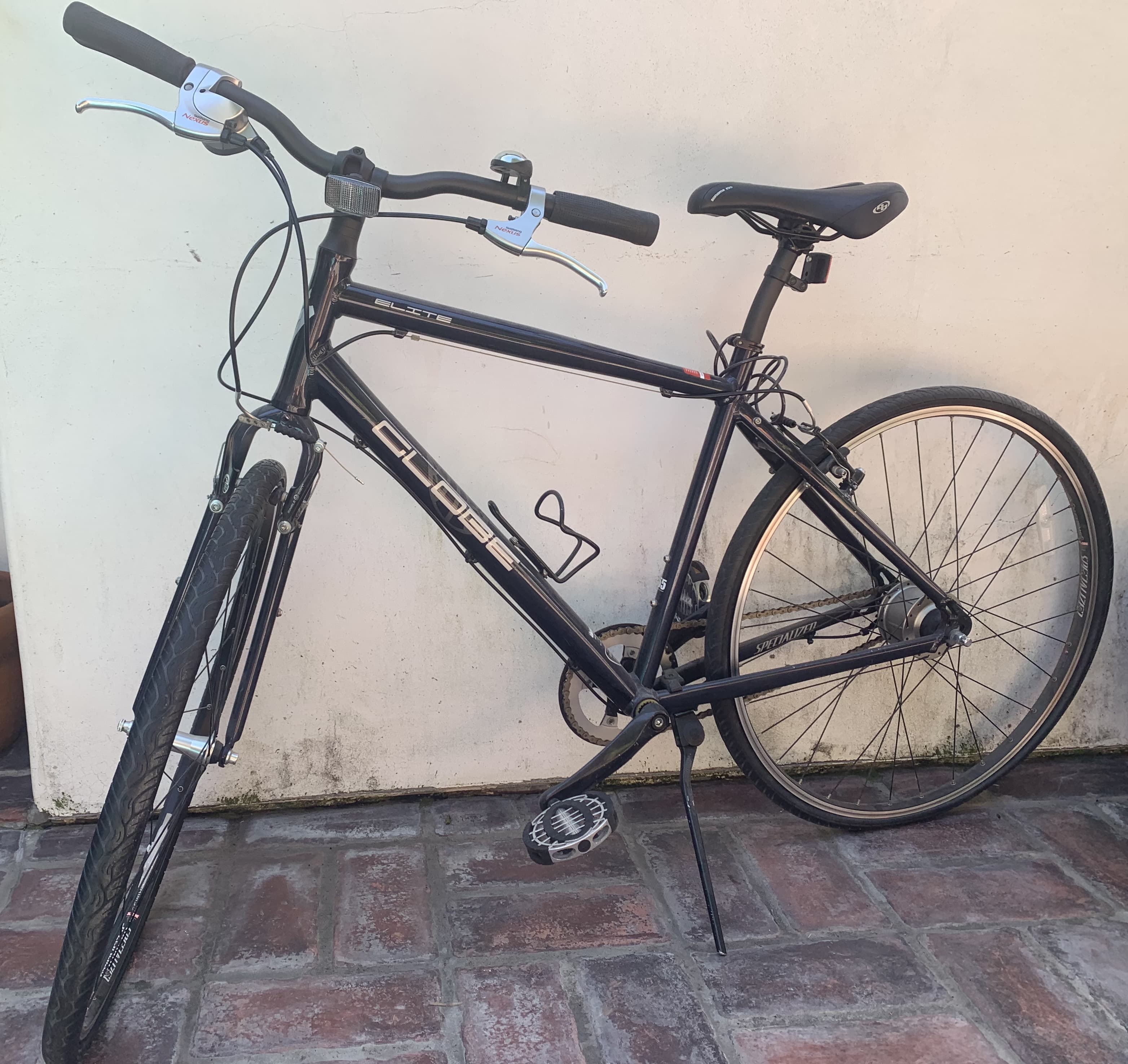 Globe hot sale hybrid bike