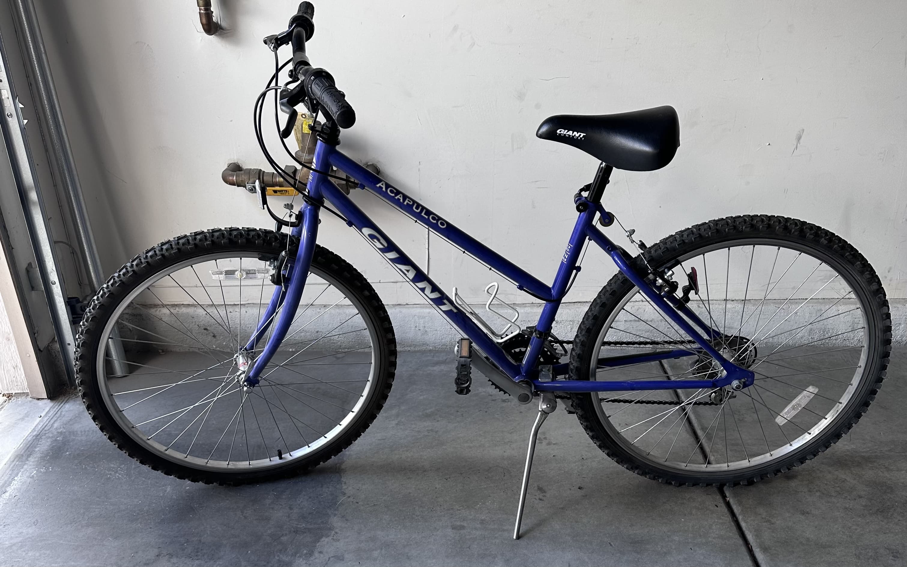Giant acapulco hot sale bike