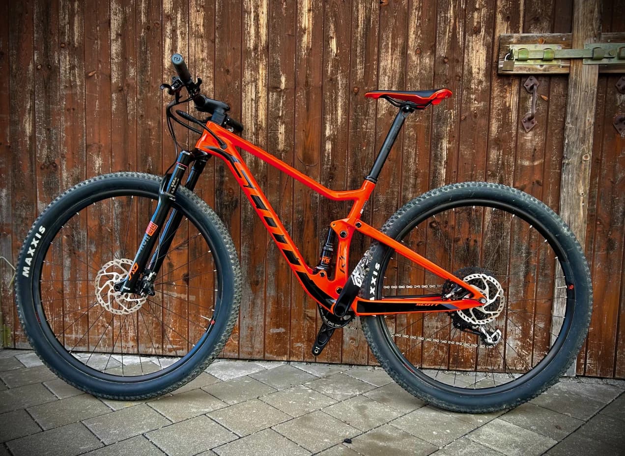 Scott spark rc 2025 900 team bike 2019