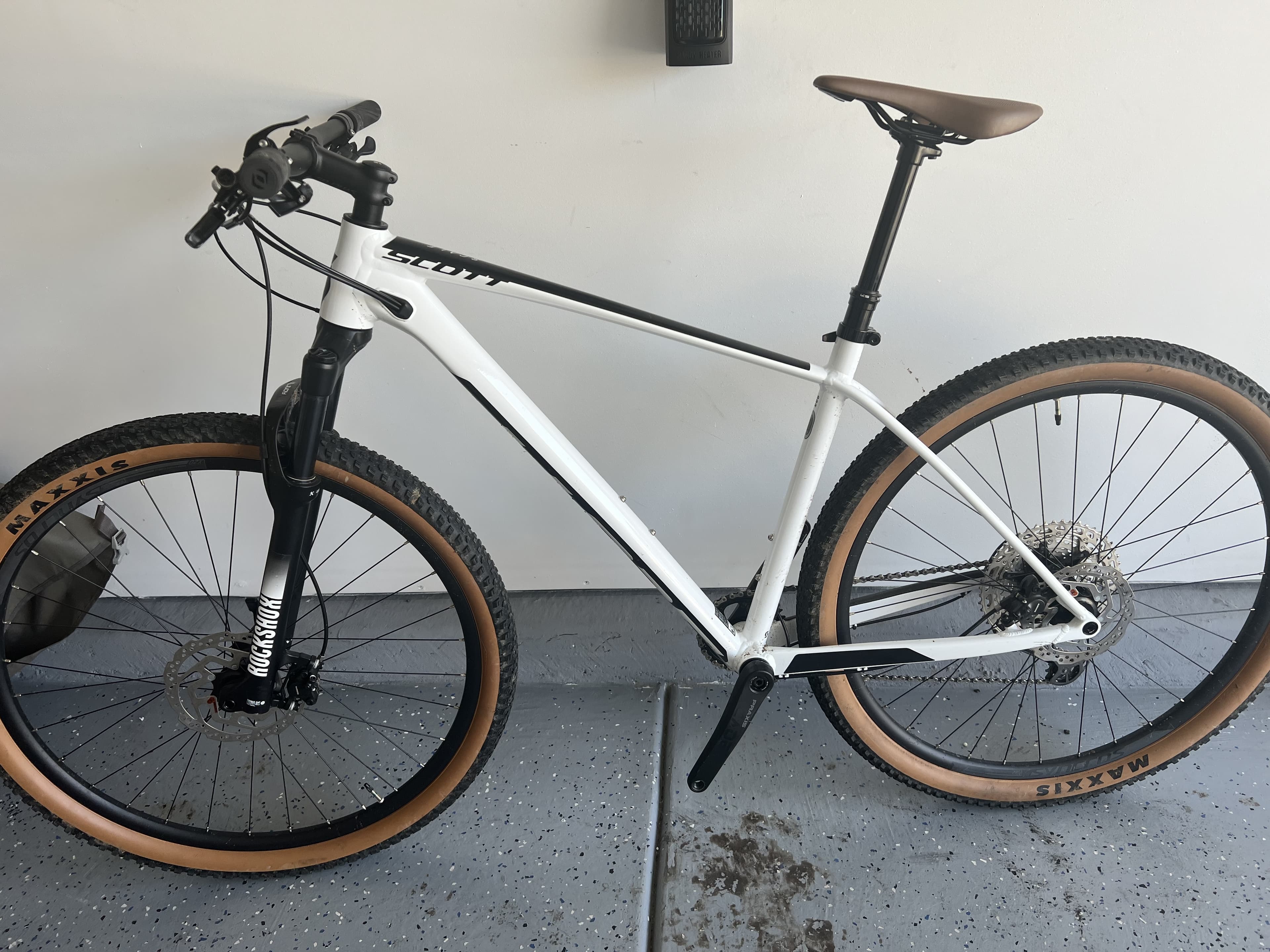 Scott scale negra outlet
