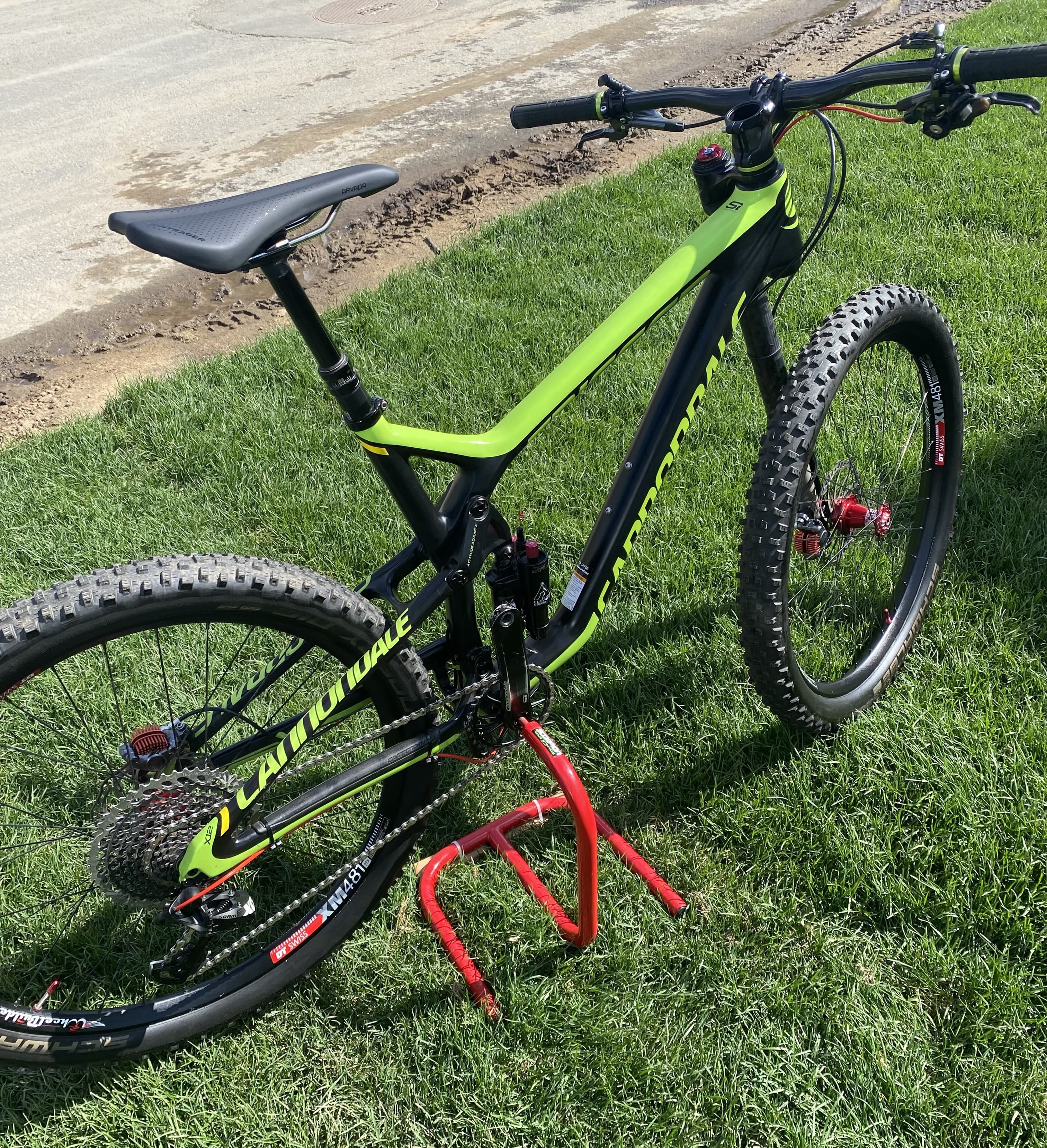 2016 cannondale Trigger Carbon 1 BicycleBlueBook