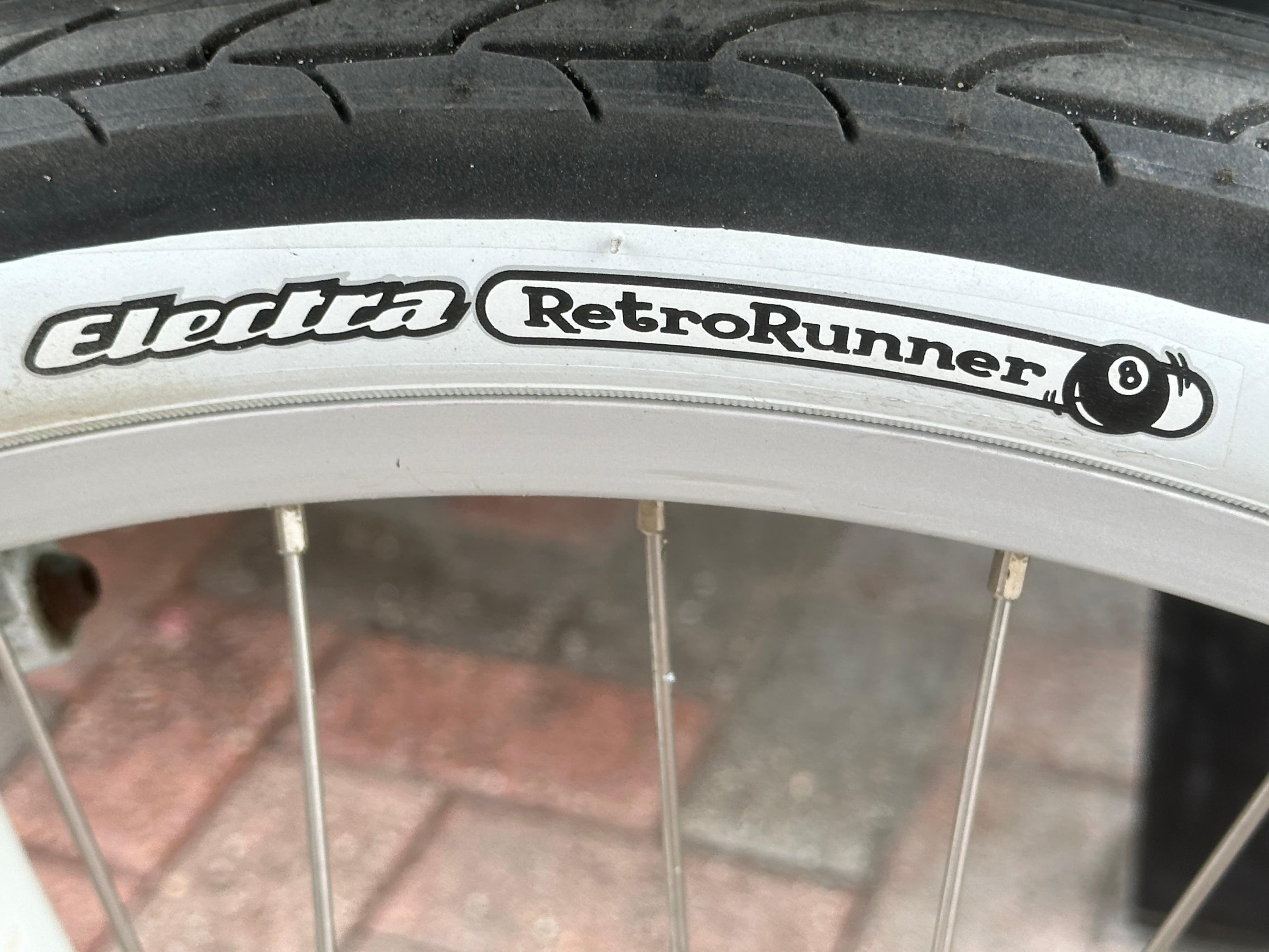 Electra retro runner deals 26 x 2.125