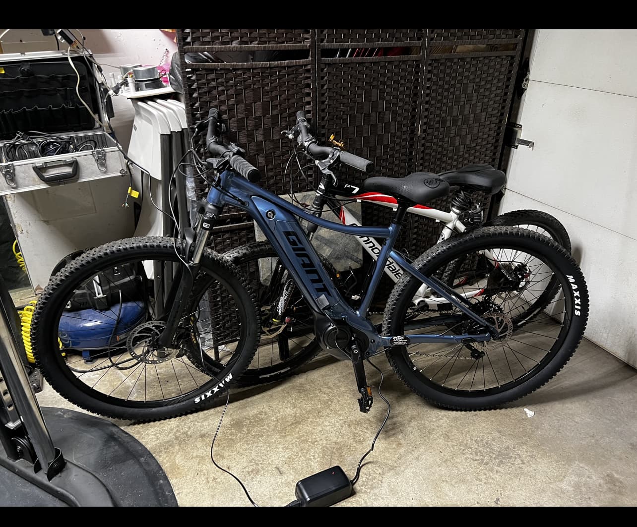 Giant clearance talon blue