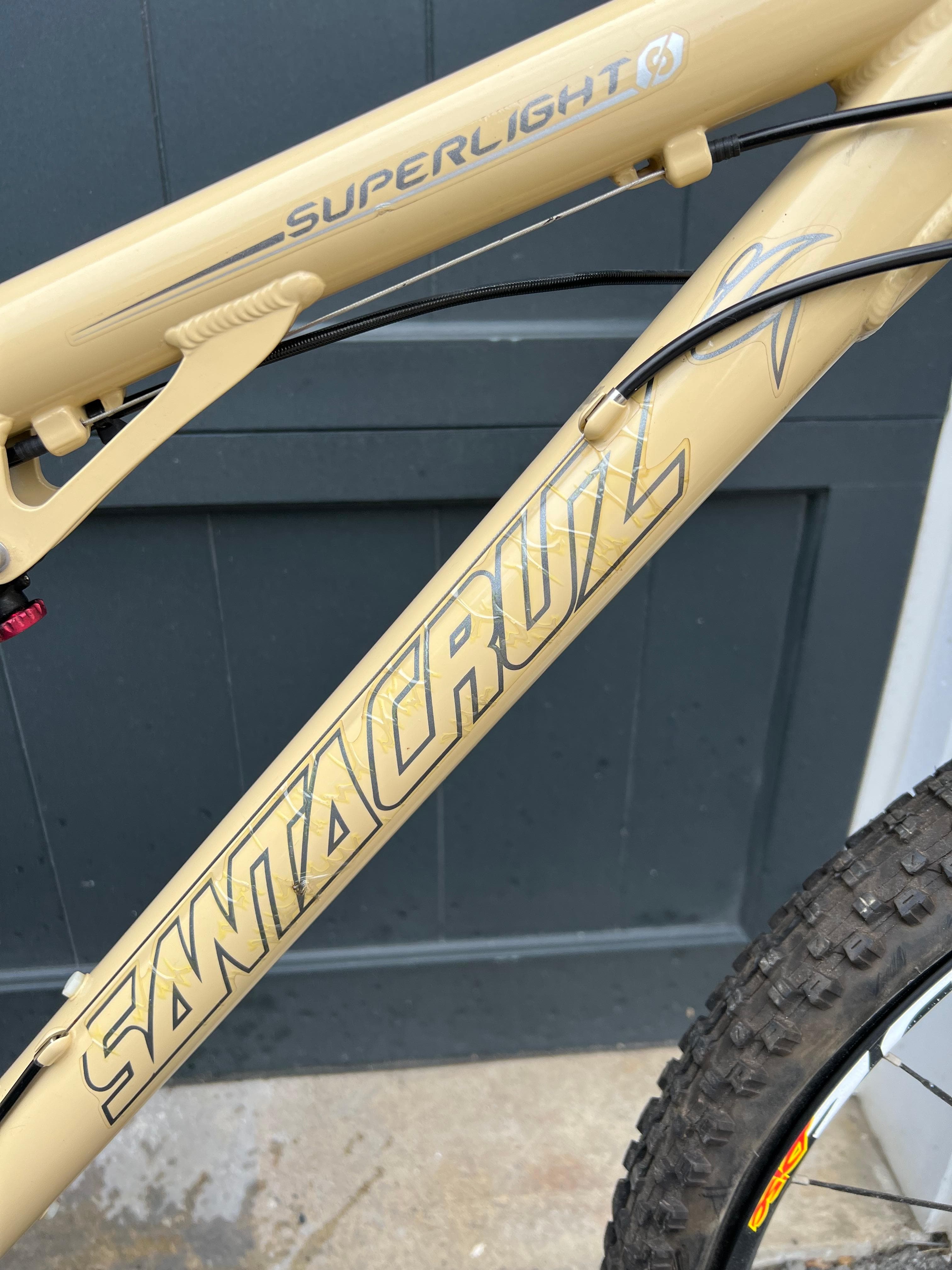 2009 santa 2025 cruz superlight