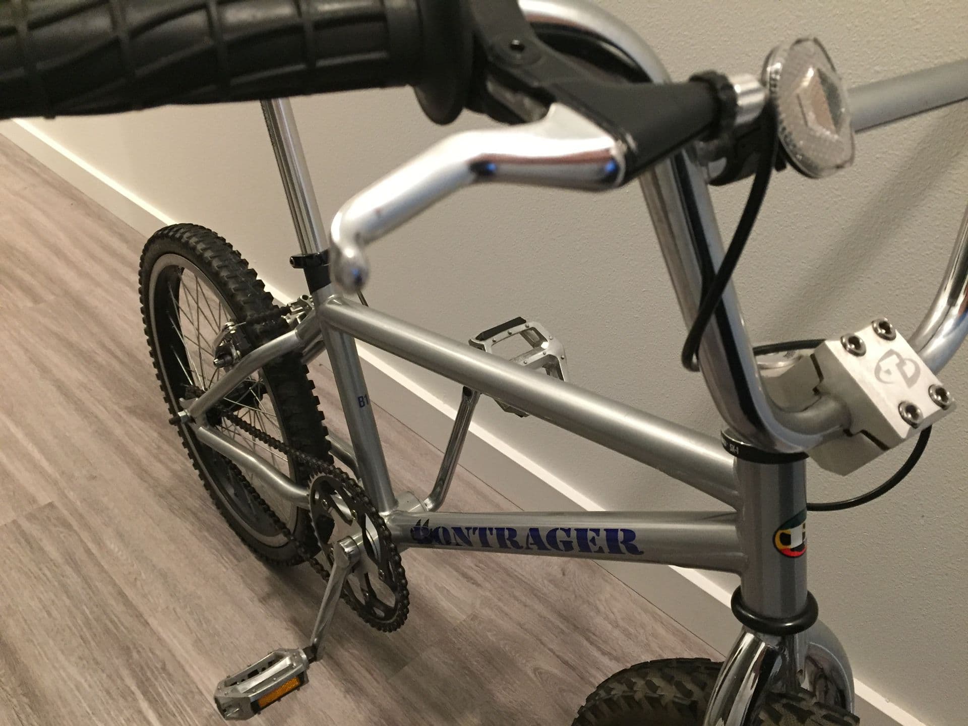 Next intruder hotsell bmx bike