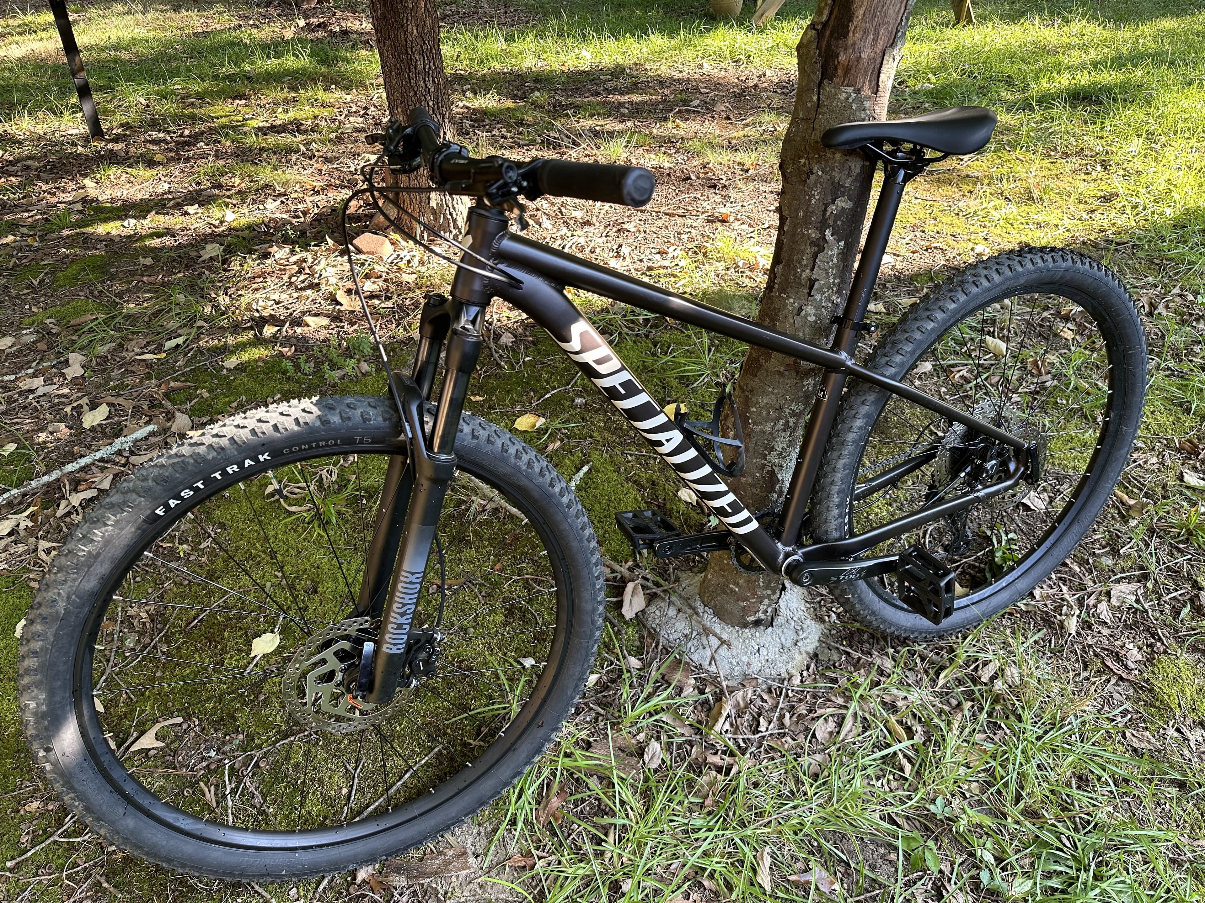 Specialized rockhopper elite 2025 stores
