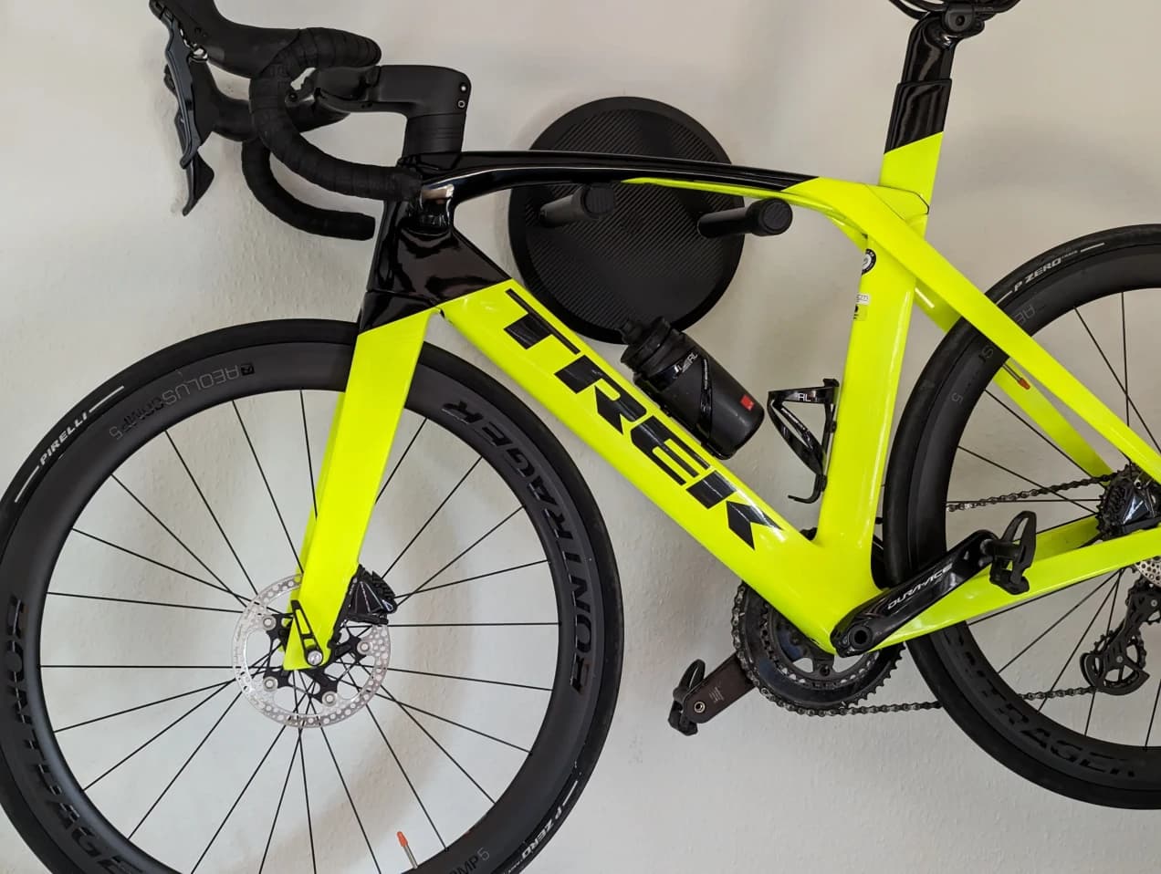 Madone slr 8 disc 2025