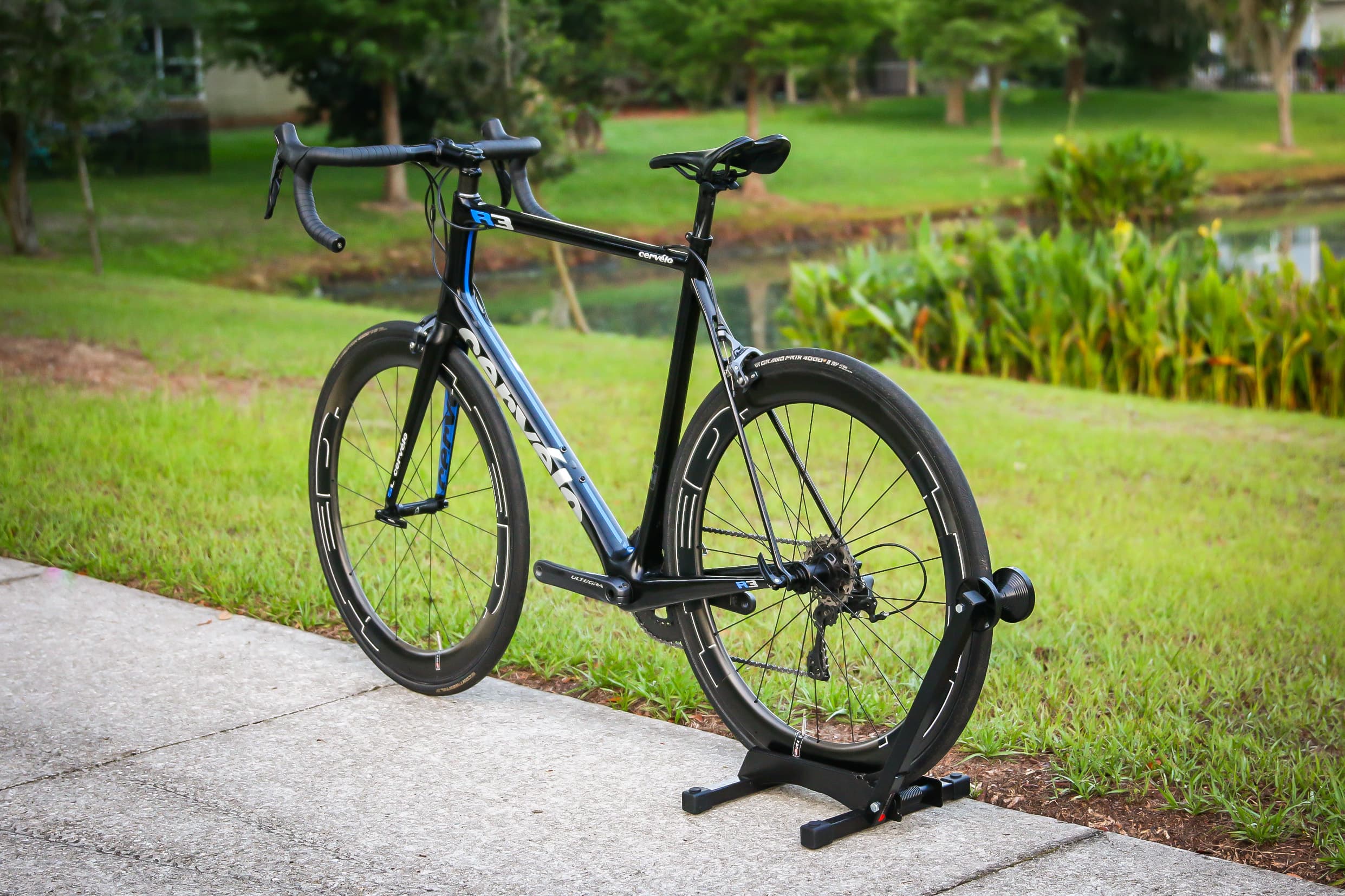 Cervelo r3 blue hotsell book