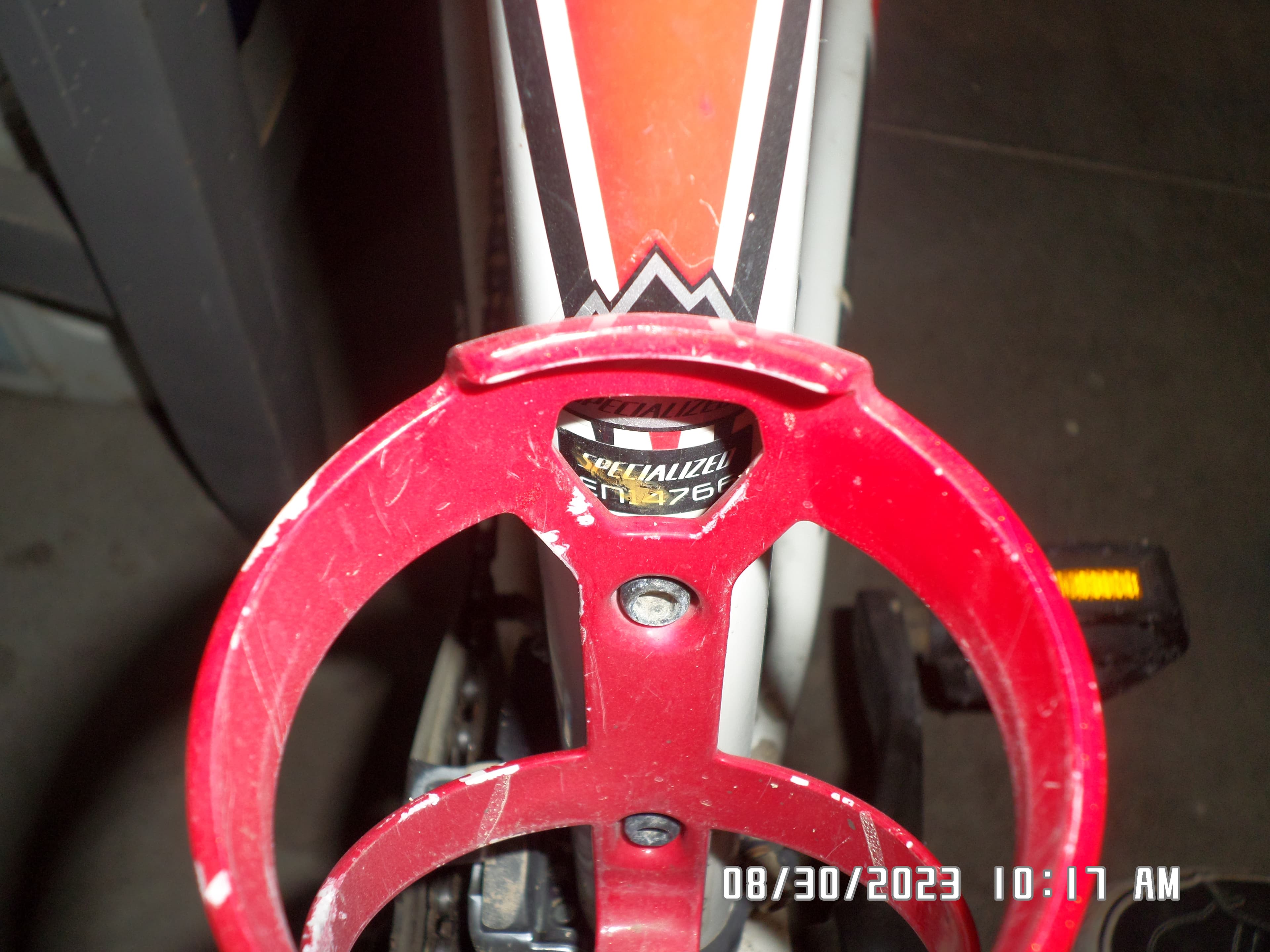 Specialized hardrock white and red 2012 on sale