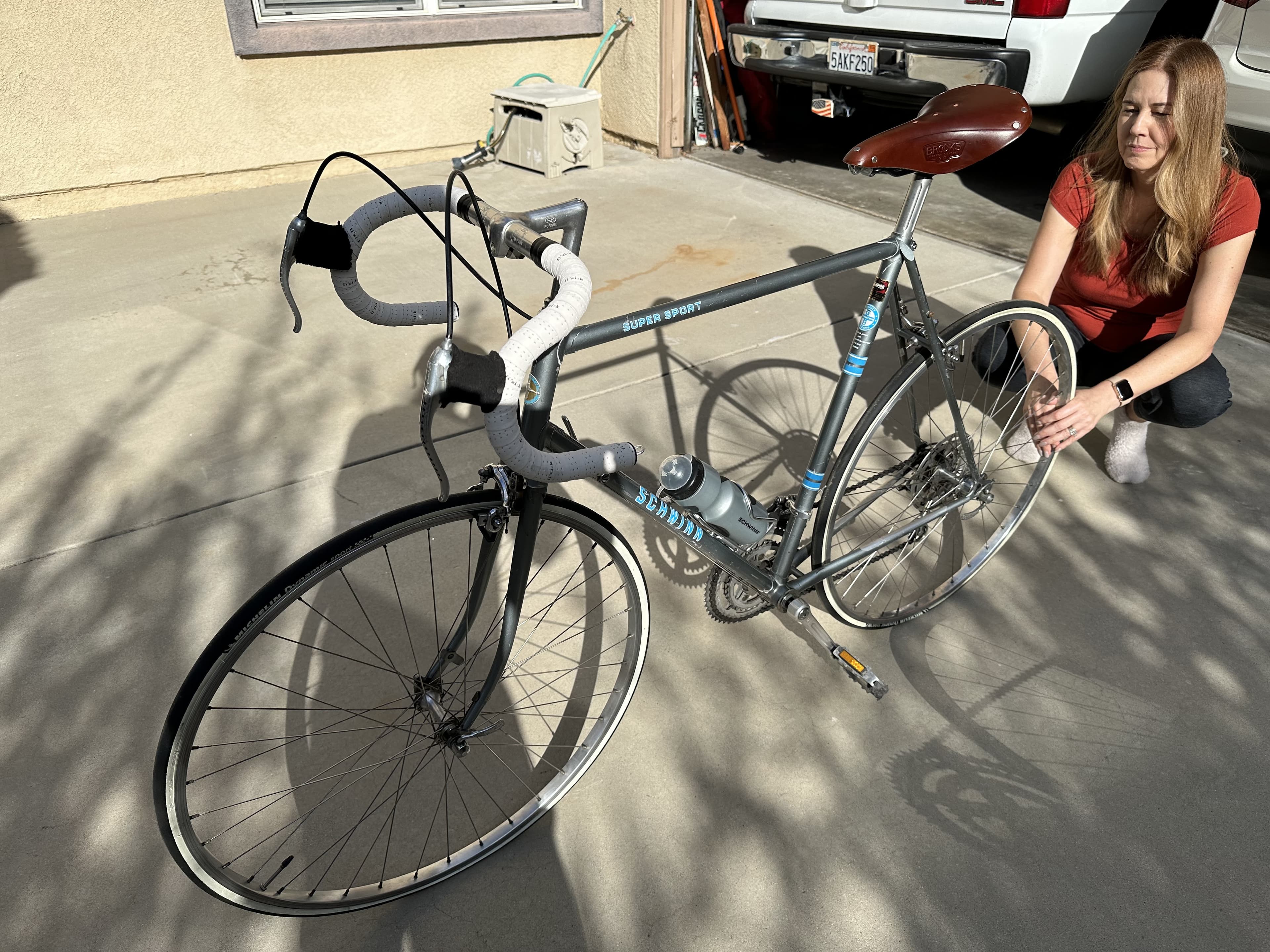 Schwinn super sport on sale road bike