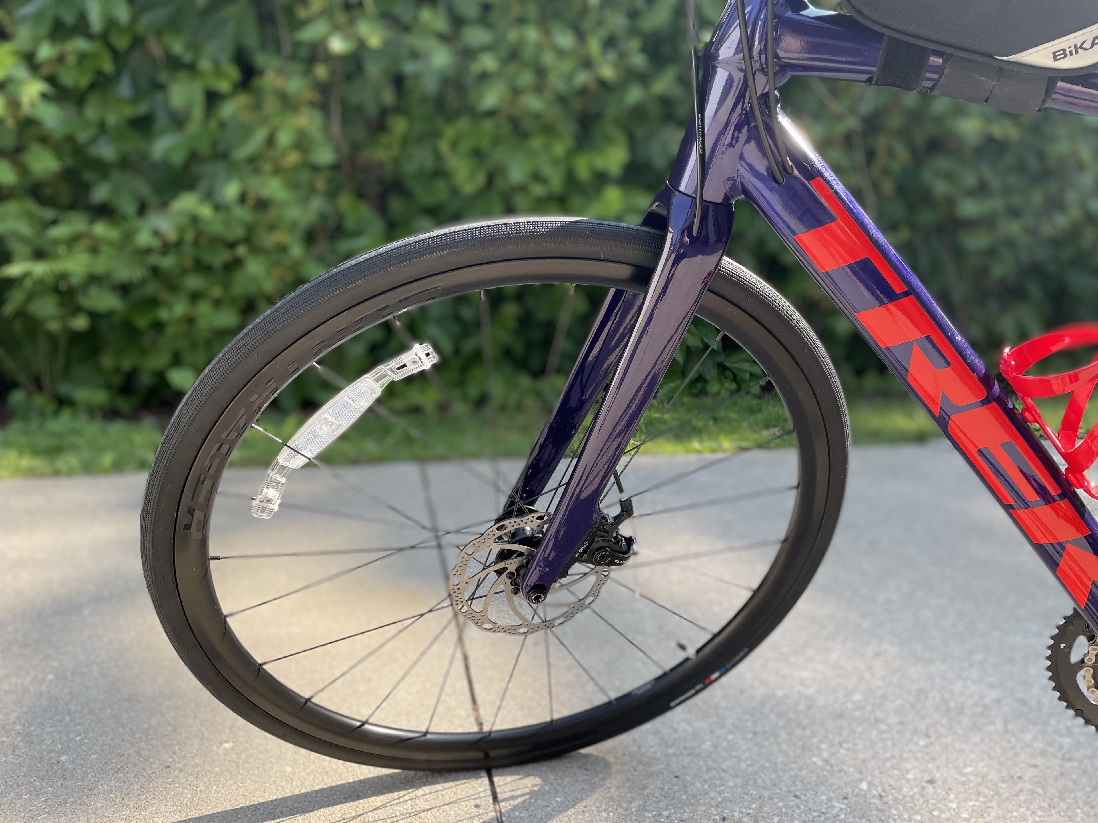 Trek domane al 2 disc road bike clearance 2021