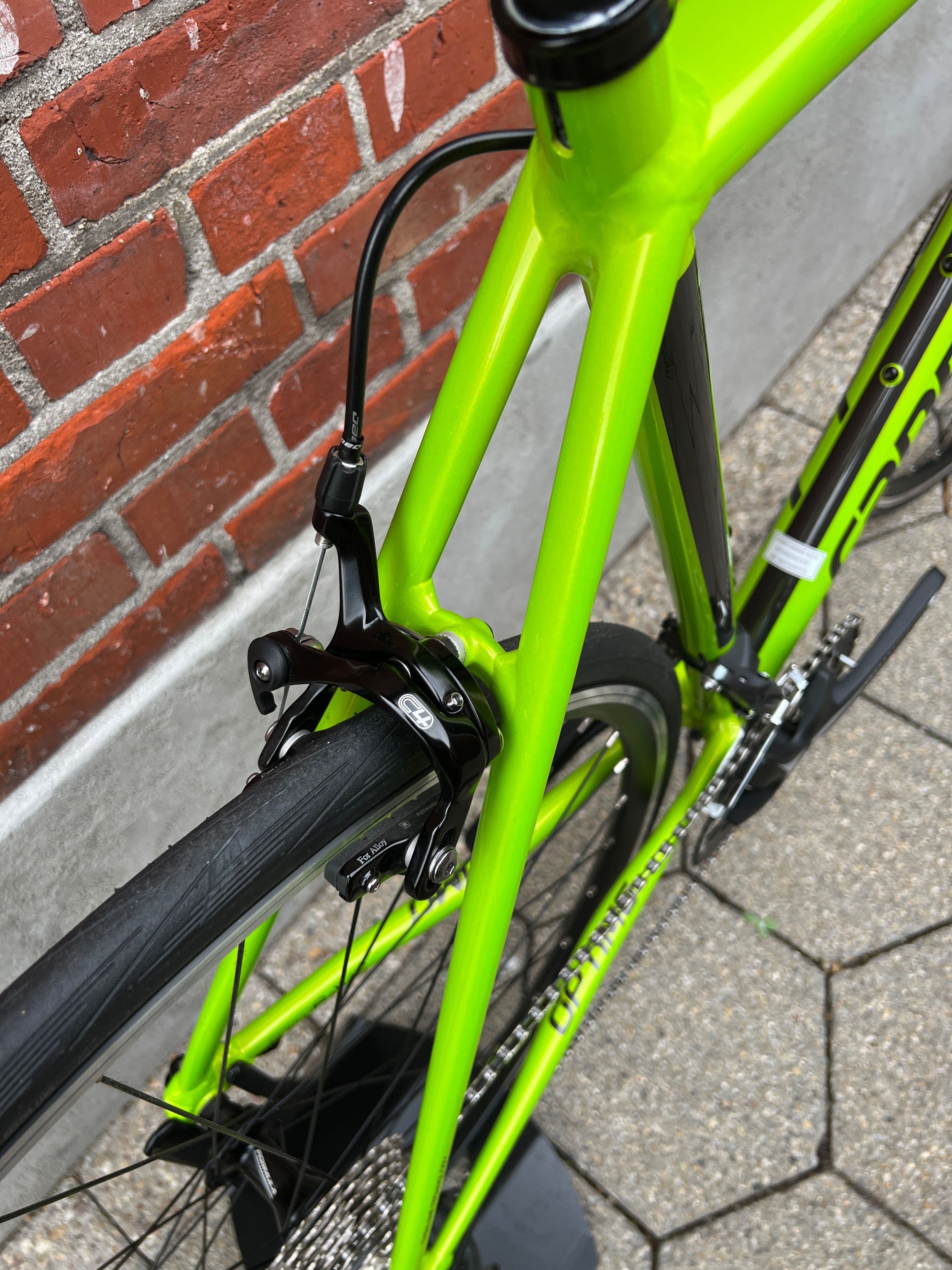 Cannondale caad optimo tiagra 2020 road bike sale