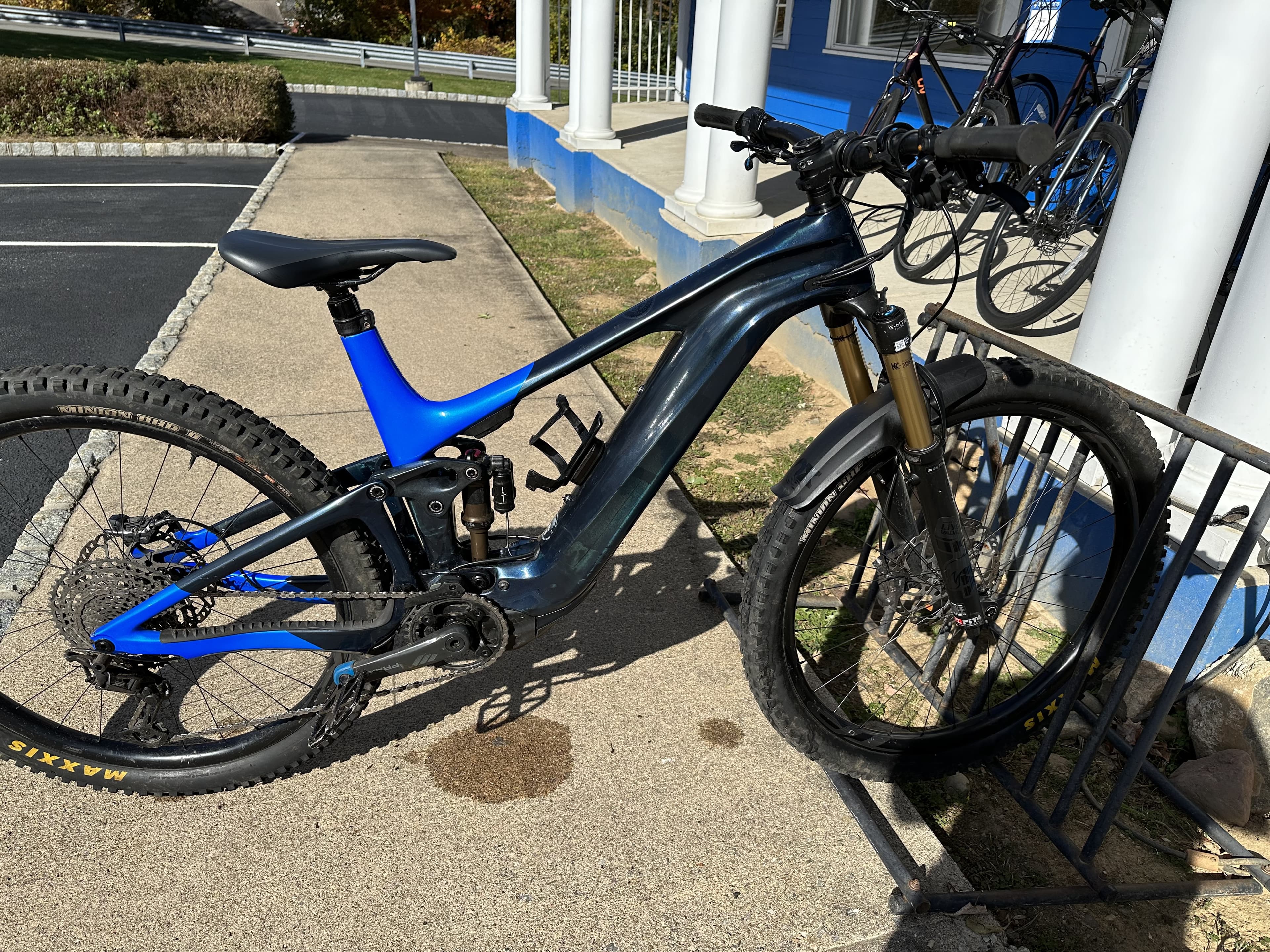 Giant trance sales e mtb