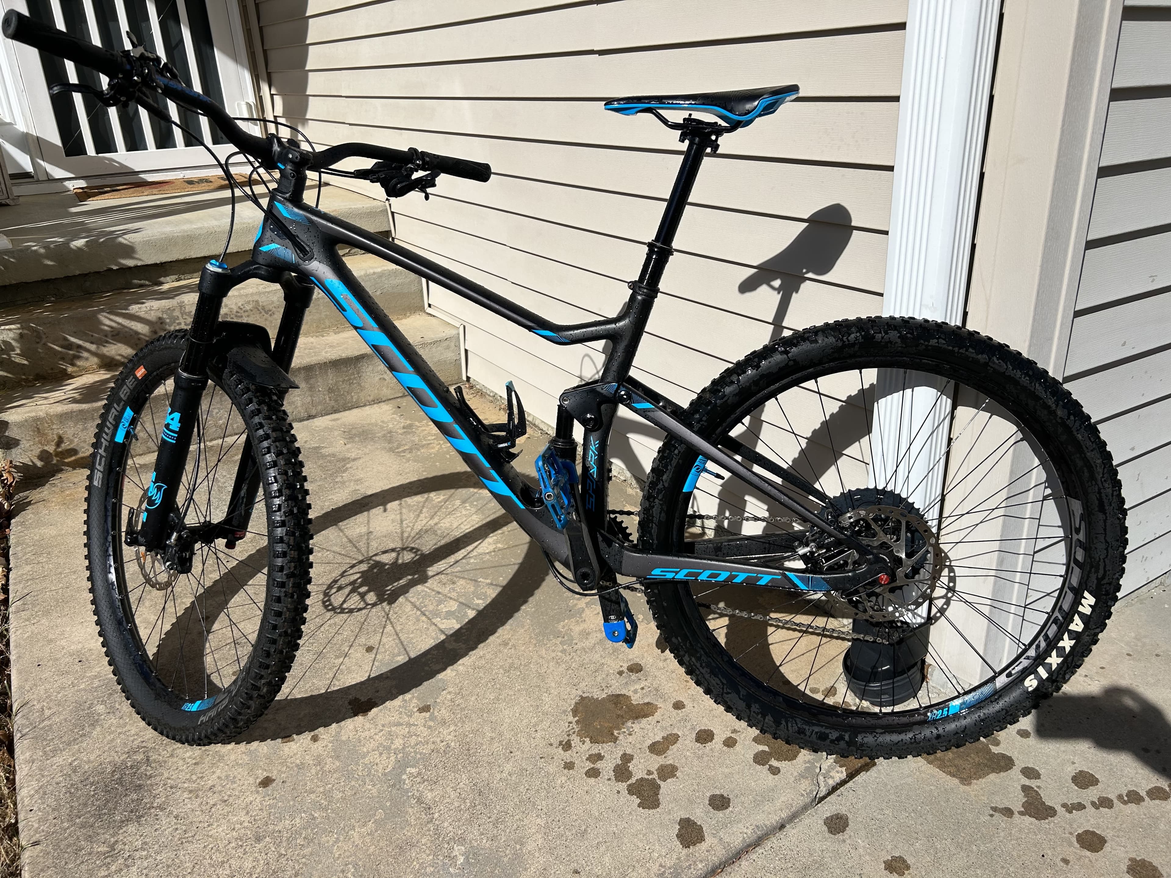 2017 Scott Contessa 710 BicycleBlueBook