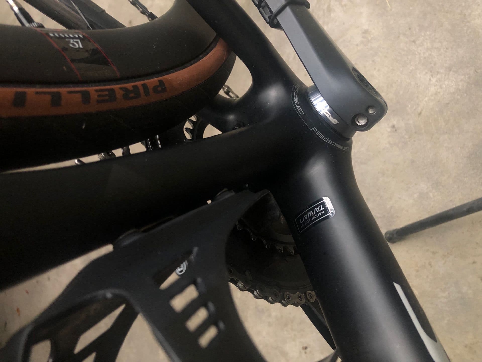 Specialized tarmac deals sl6 bottom bracket