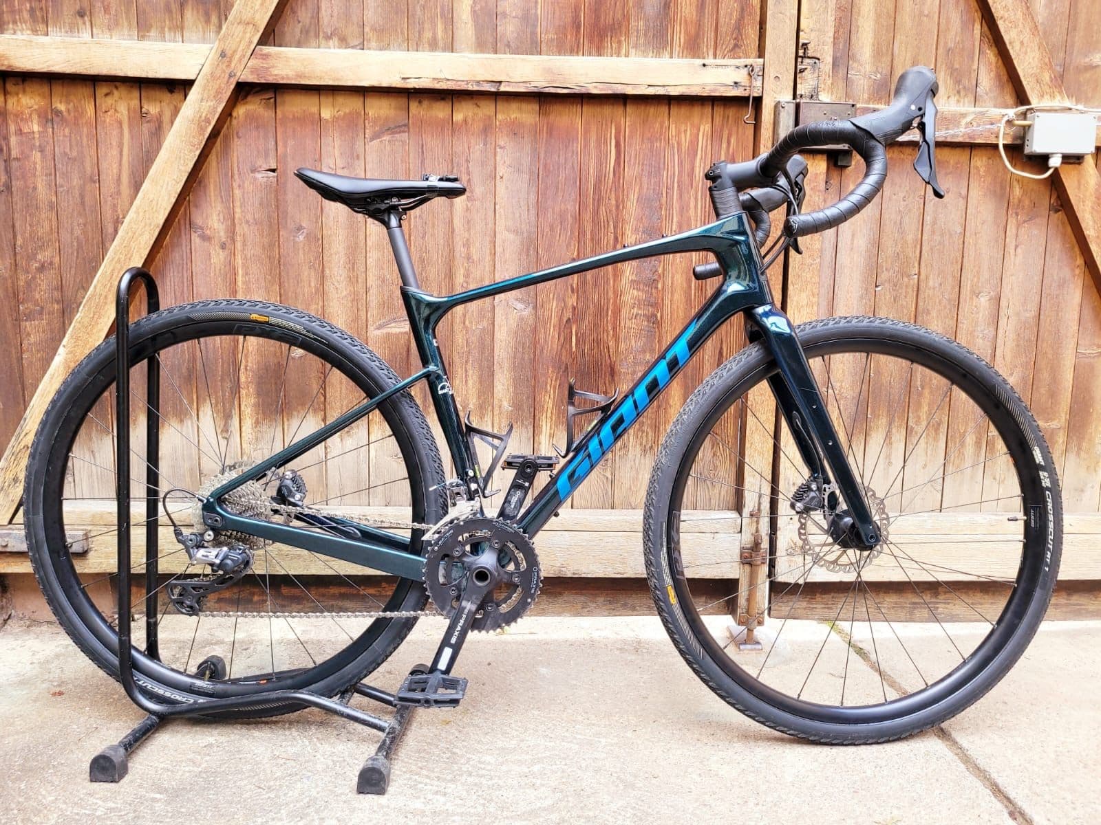2022 Giant Revolt Advanced 2 BicycleBlueBook