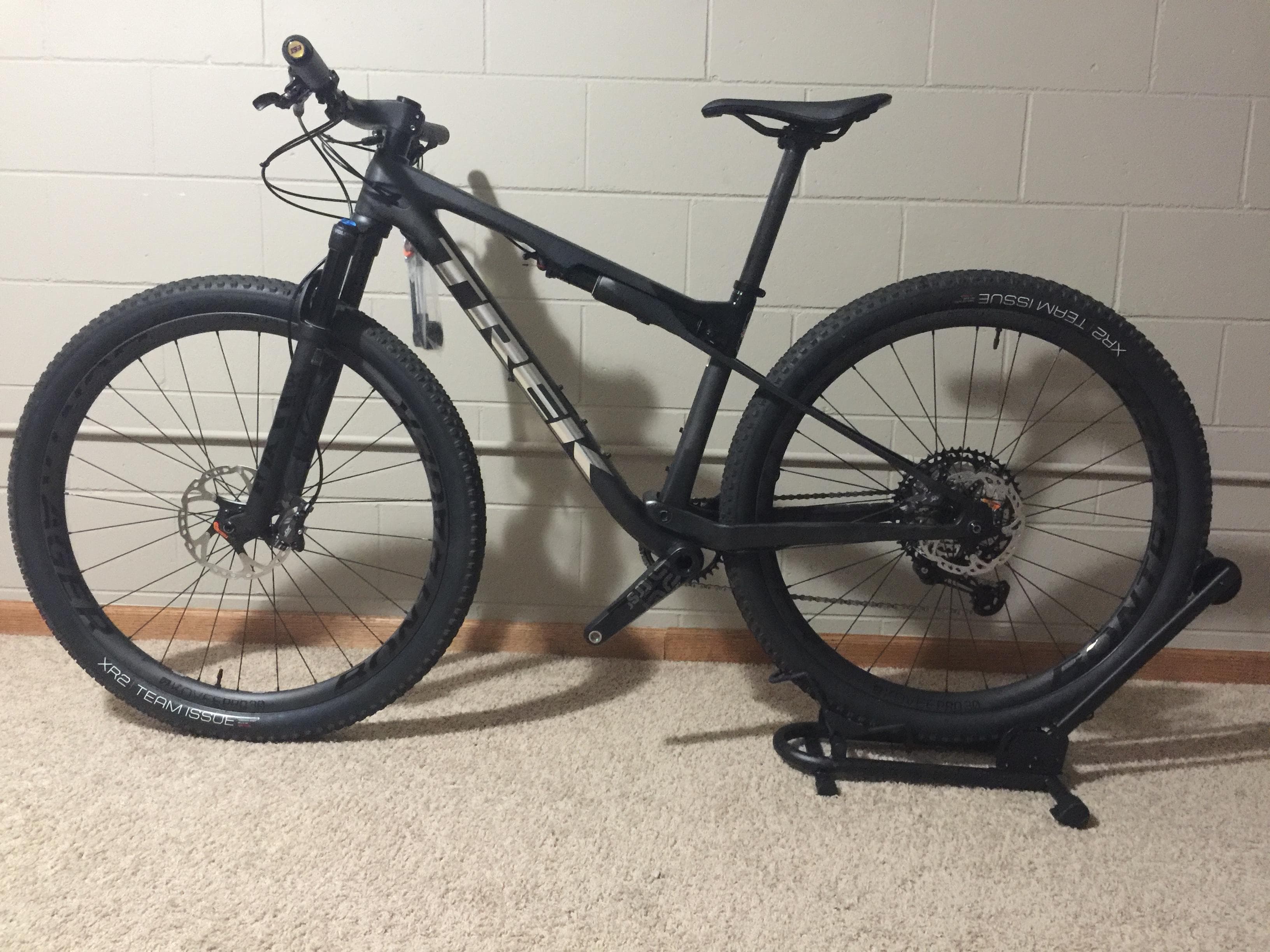 Trek supercaliber sales 9.8 2019