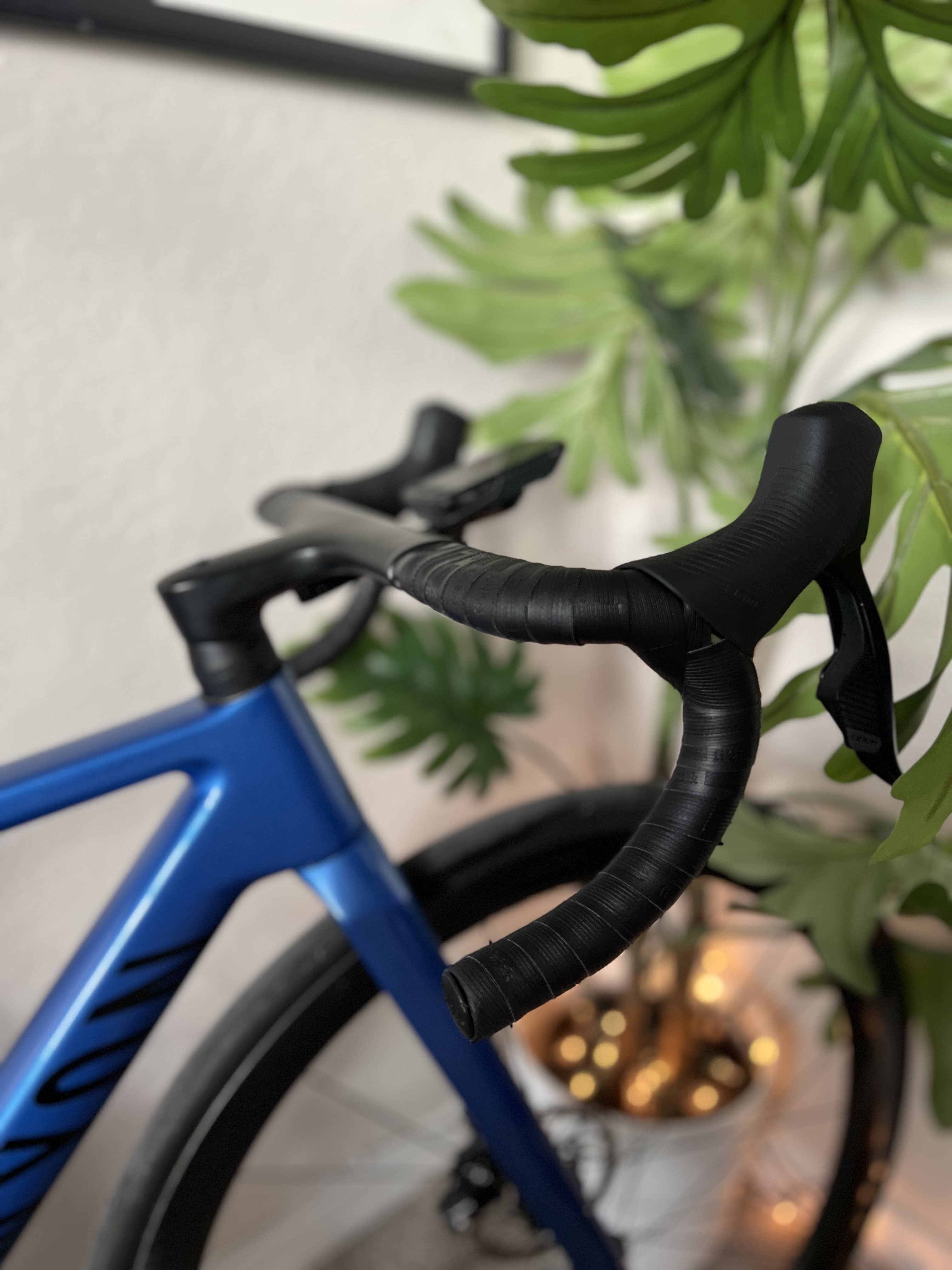 Canyon road hotsell bike blue